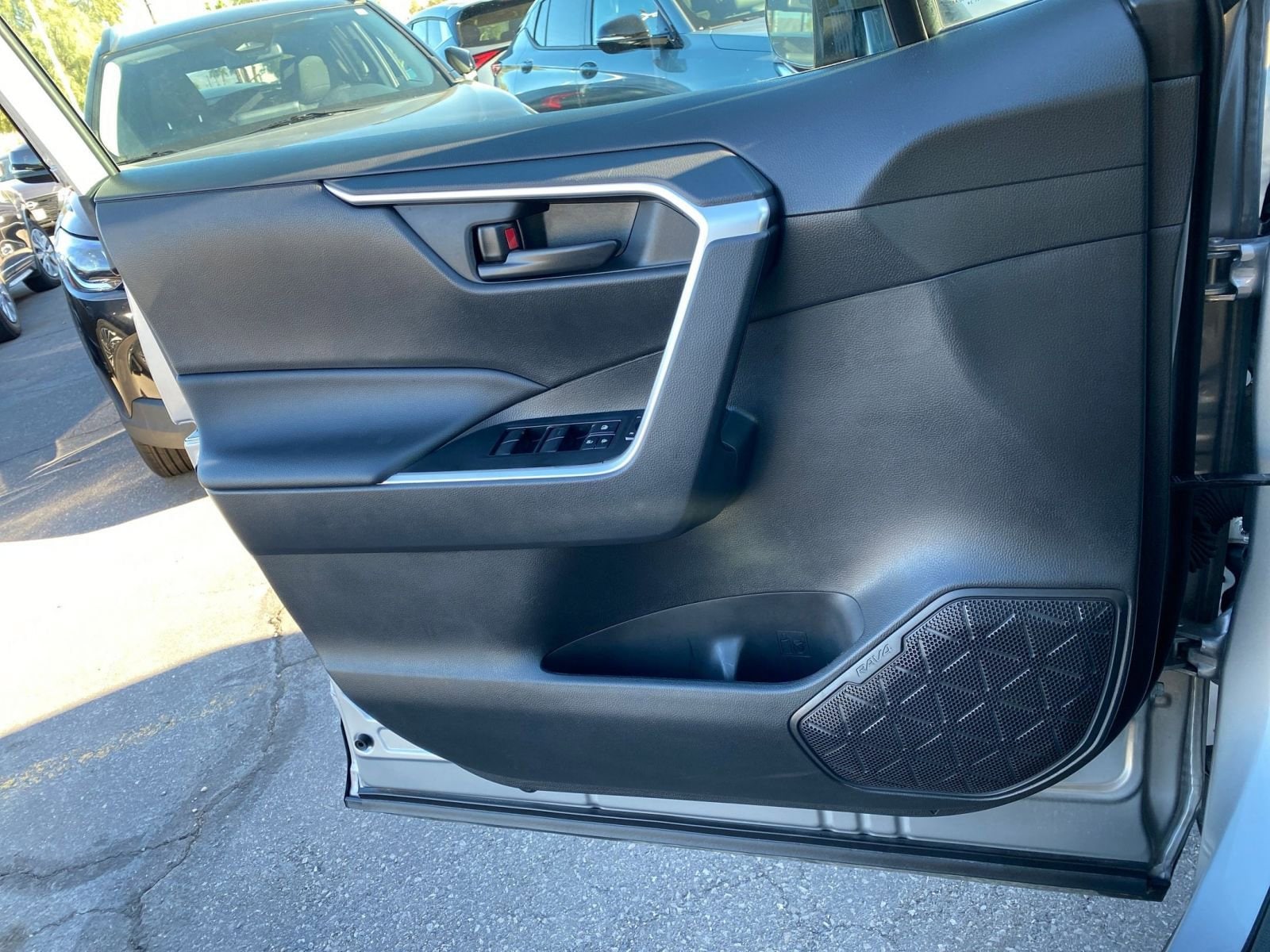 Thumbnail: 2025 Toyota RAV4 - 20