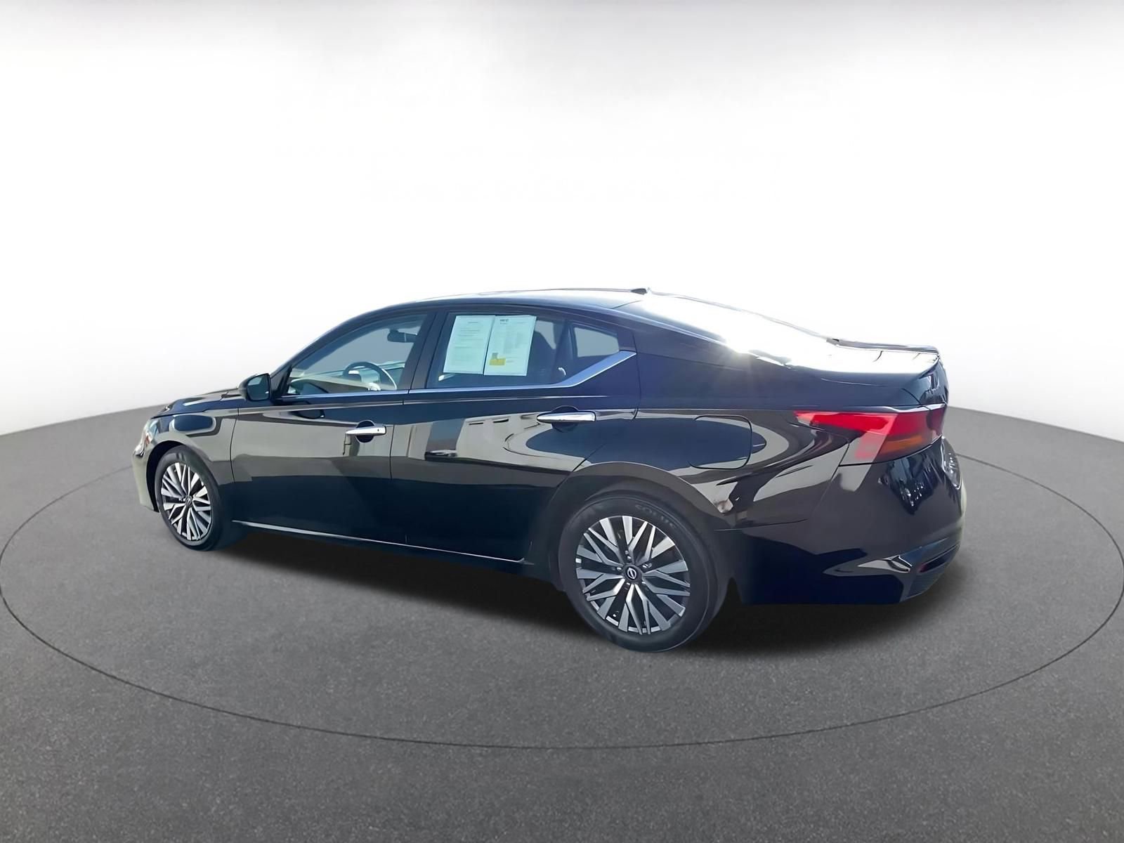 Thumbnail: 2025 Nissan Altima - 10