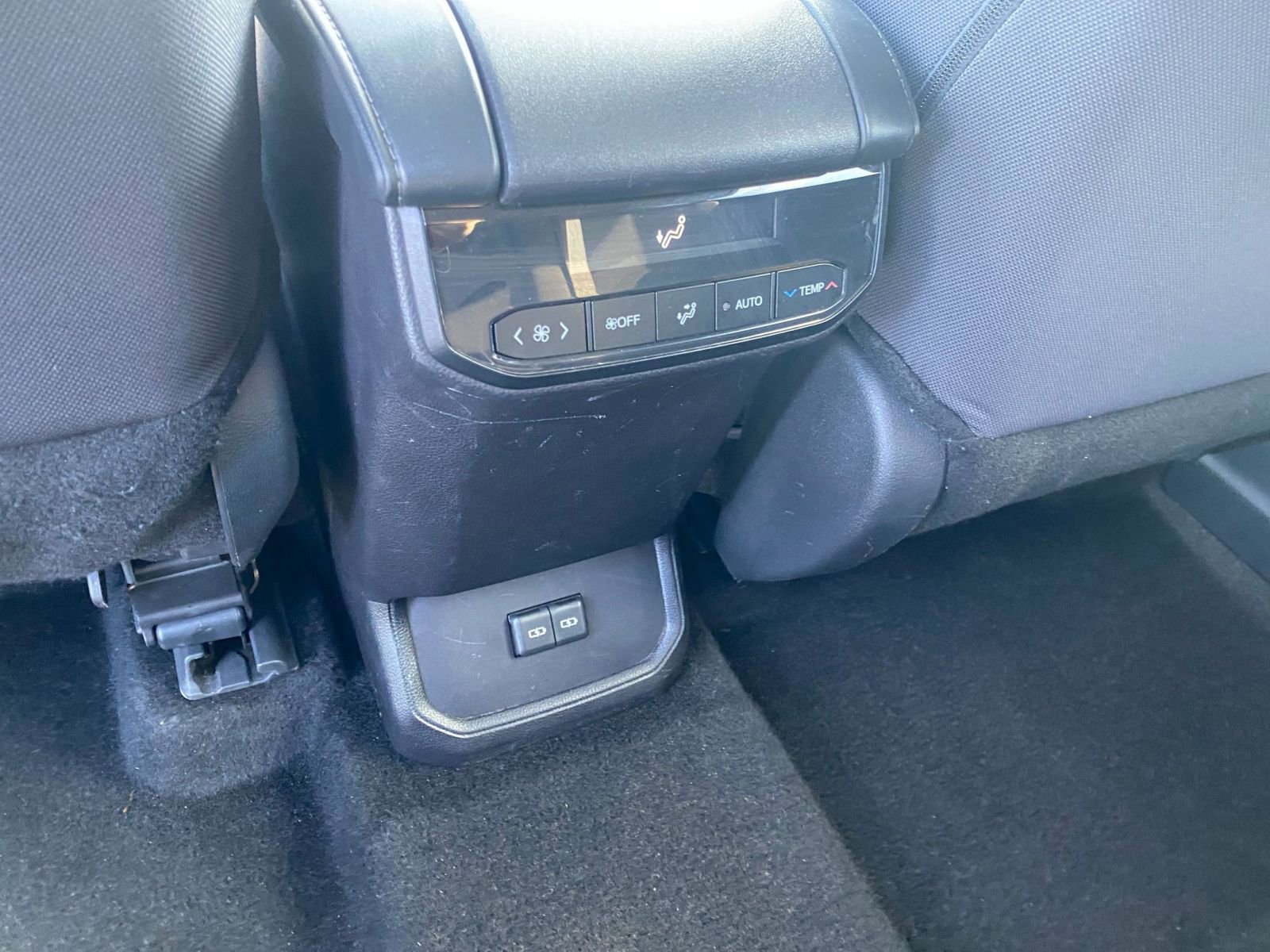 Thumbnail: 2025 Toyota Highlander - 24