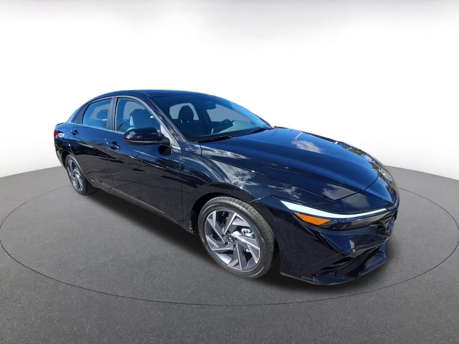 Thumbnail: 2025 Hyundai Elantra - 2