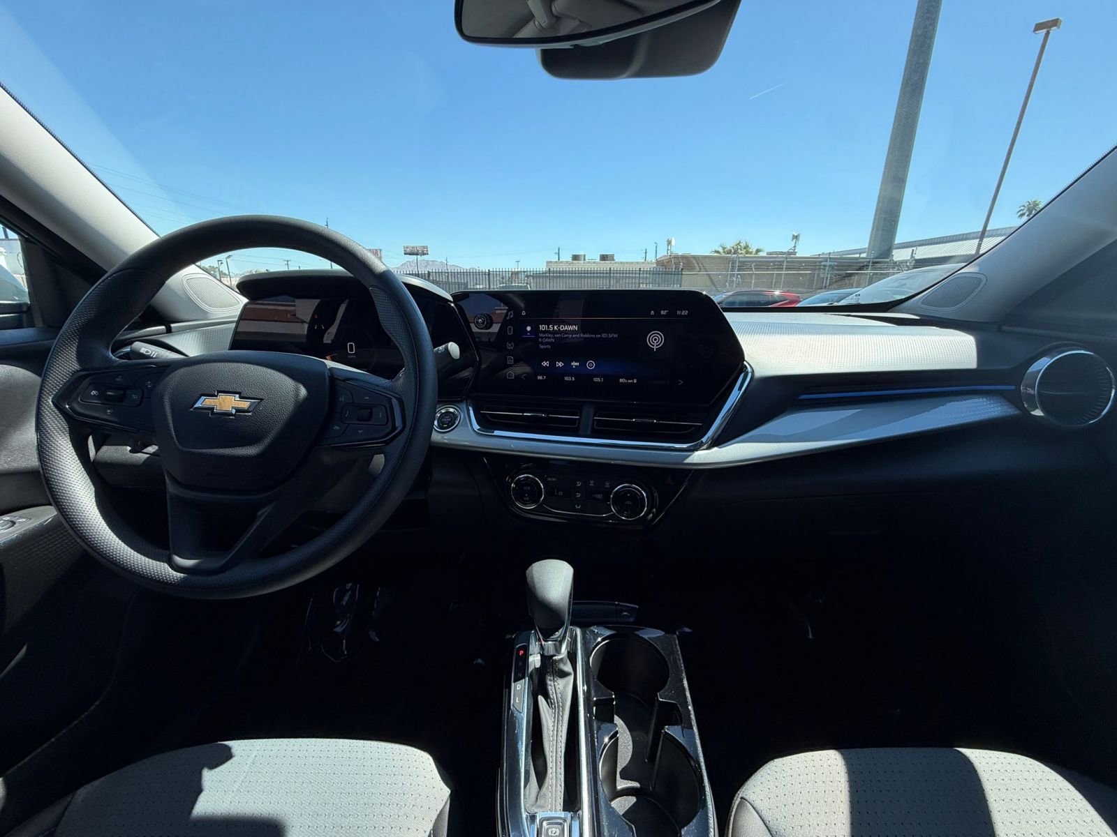 Thumbnail: 2025 Chevrolet Trax - 32