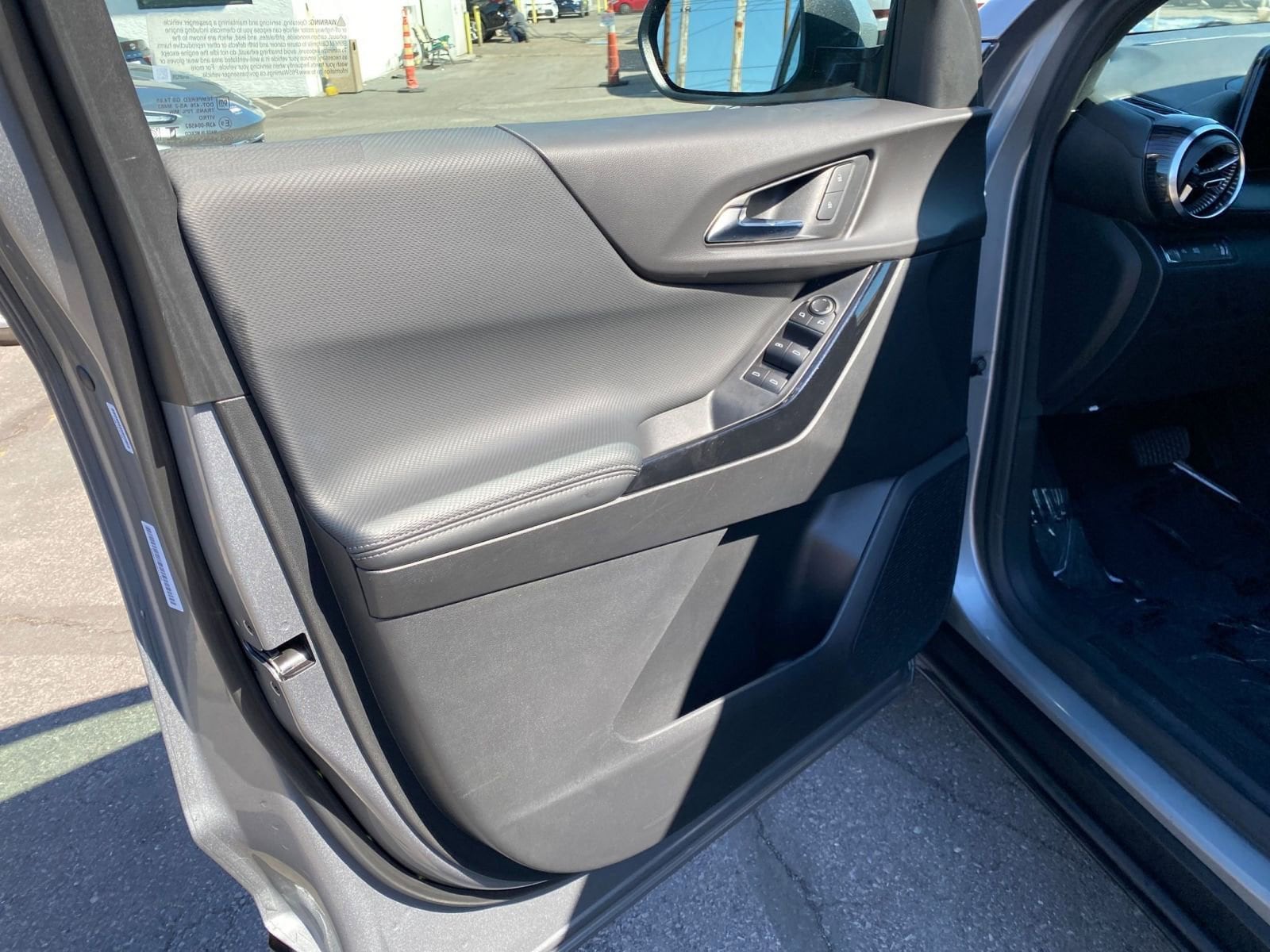 Thumbnail: 2025 Chevrolet Equinox - 18