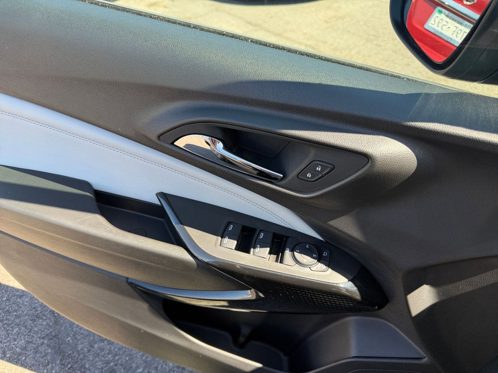 Thumbnail: 2025 Chevrolet Trax - 18
