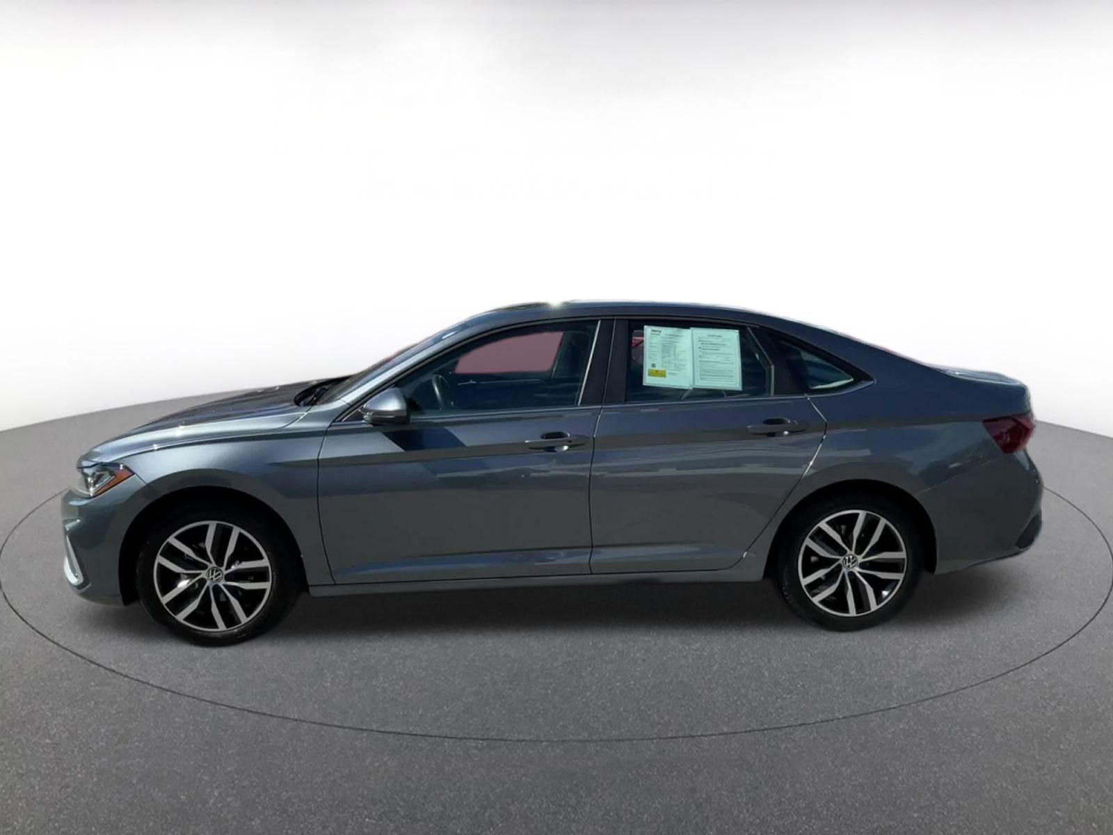 Thumbnail: 2025 Volkswagen Jetta - 10