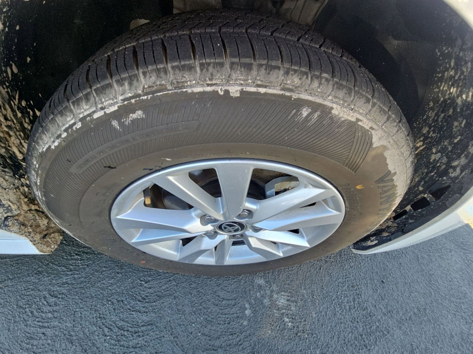 Thumbnail: 2025 Toyota Camry - 10