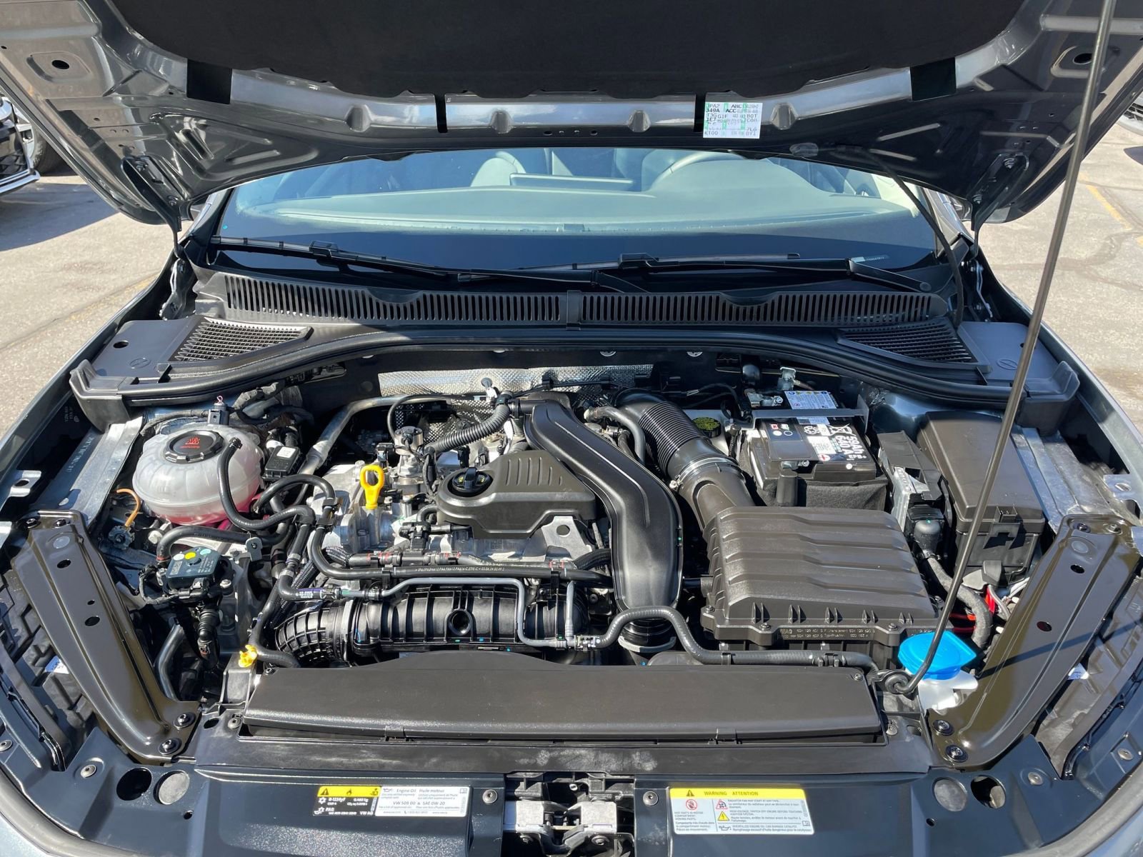 Thumbnail: 2025 Volkswagen Jetta - 32