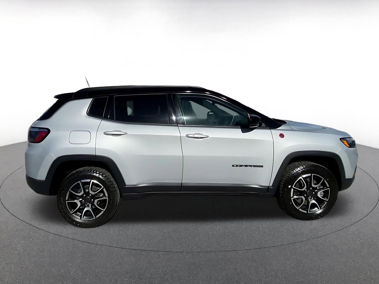 Thumbnail: 2025 Jeep Compass - 16