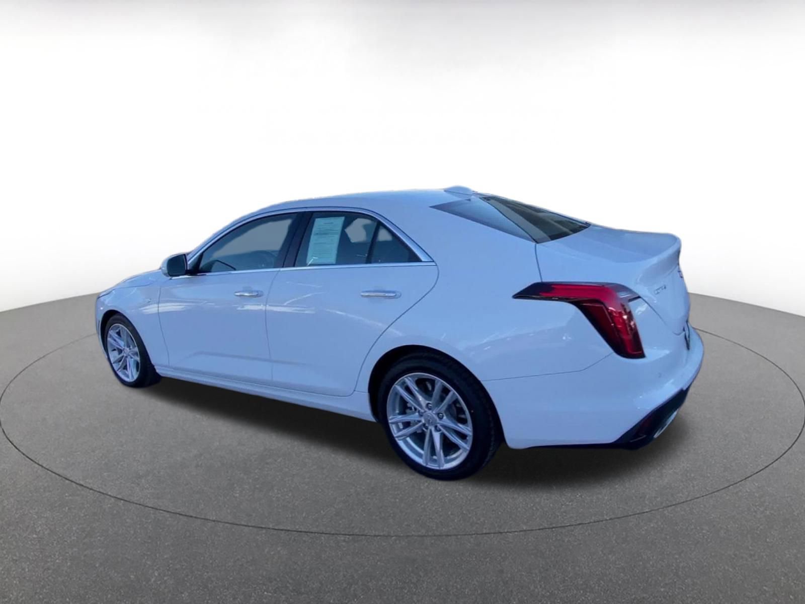 Thumbnail: 2024 Cadillac CT4 - 10