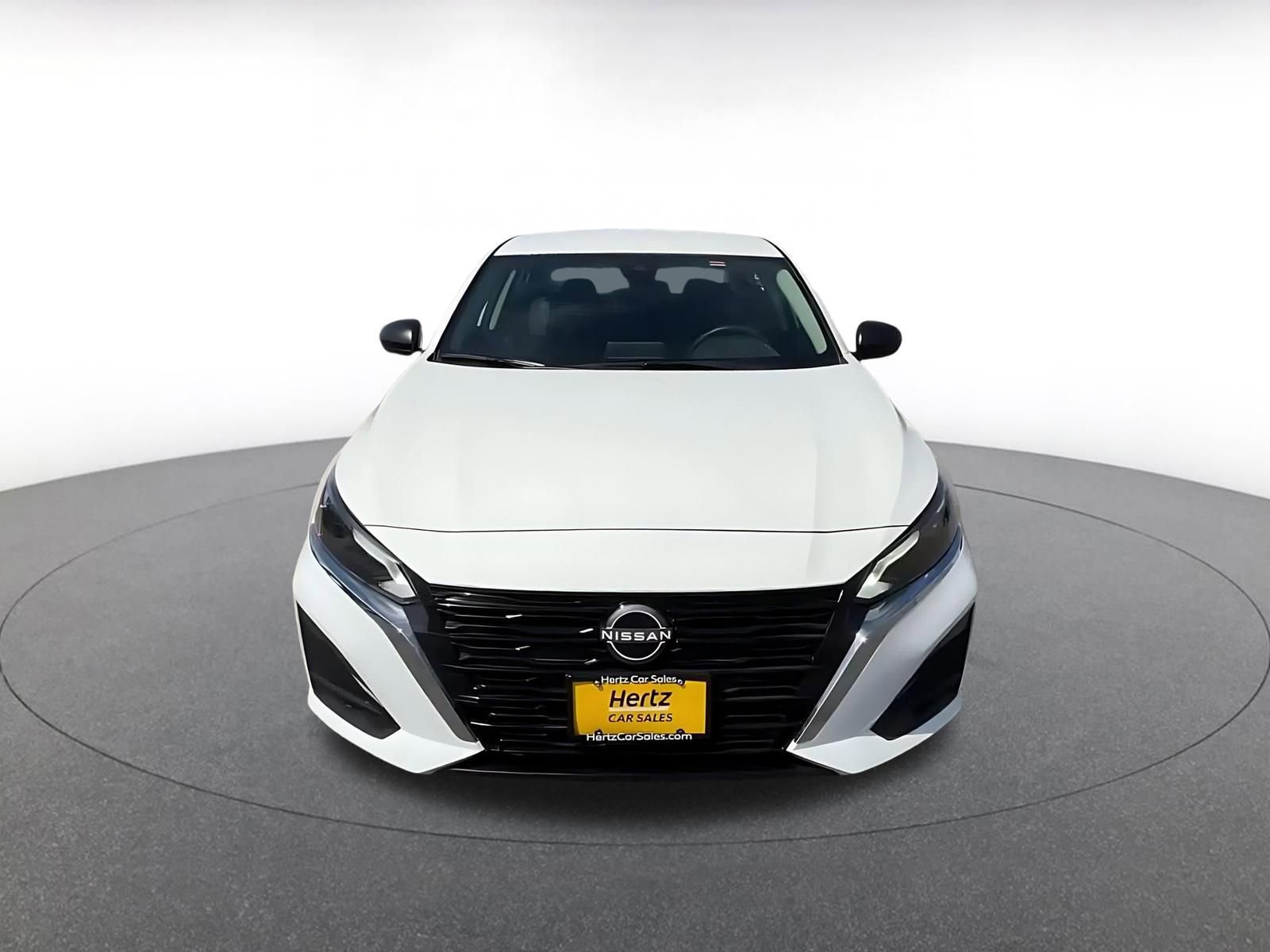 Thumbnail: 2025 Nissan Altima - 4