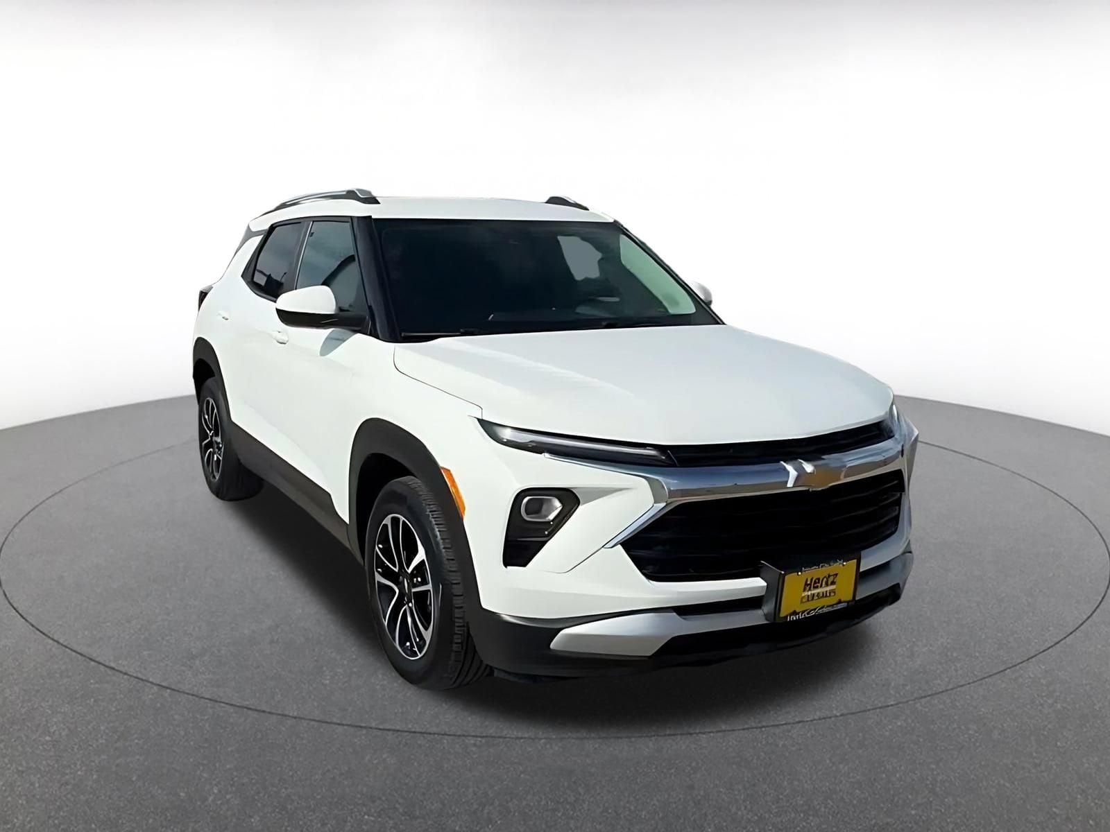 Thumbnail: 2025 Chevrolet TrailBlazer - 3
