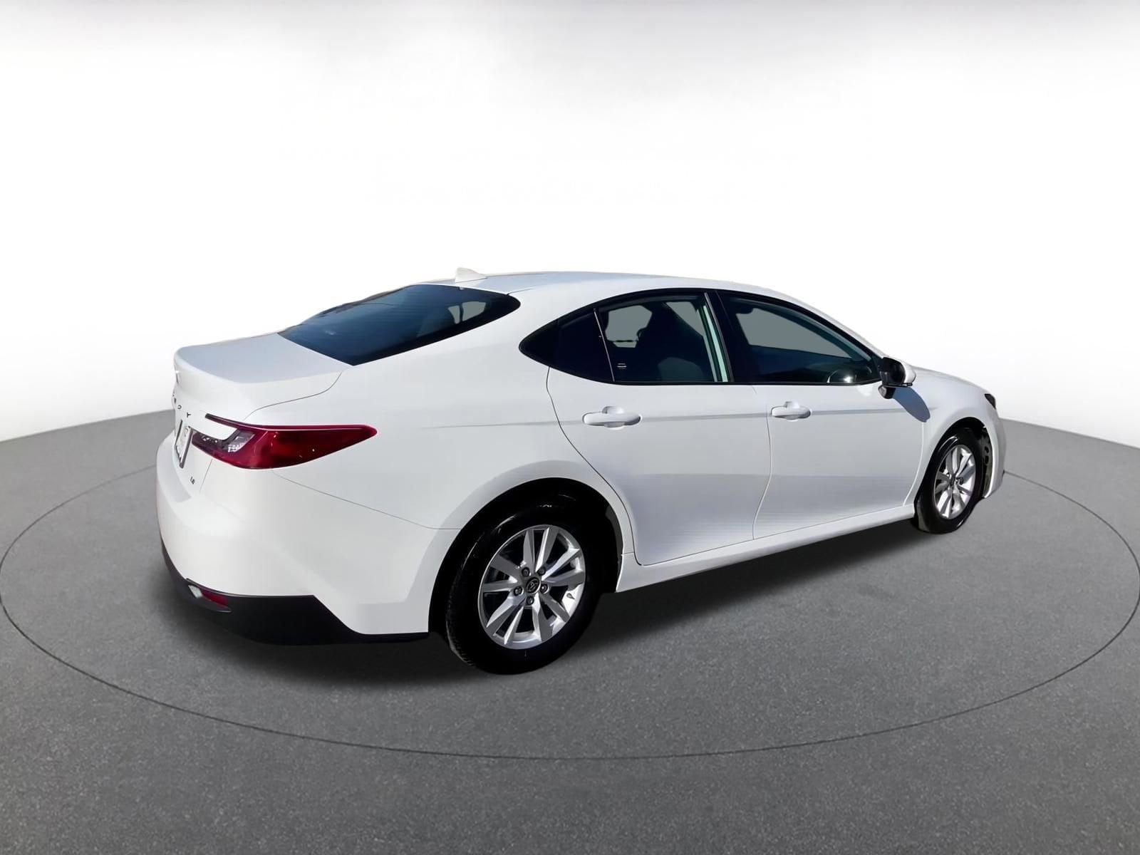 Thumbnail: 2025 Toyota Camry - 14