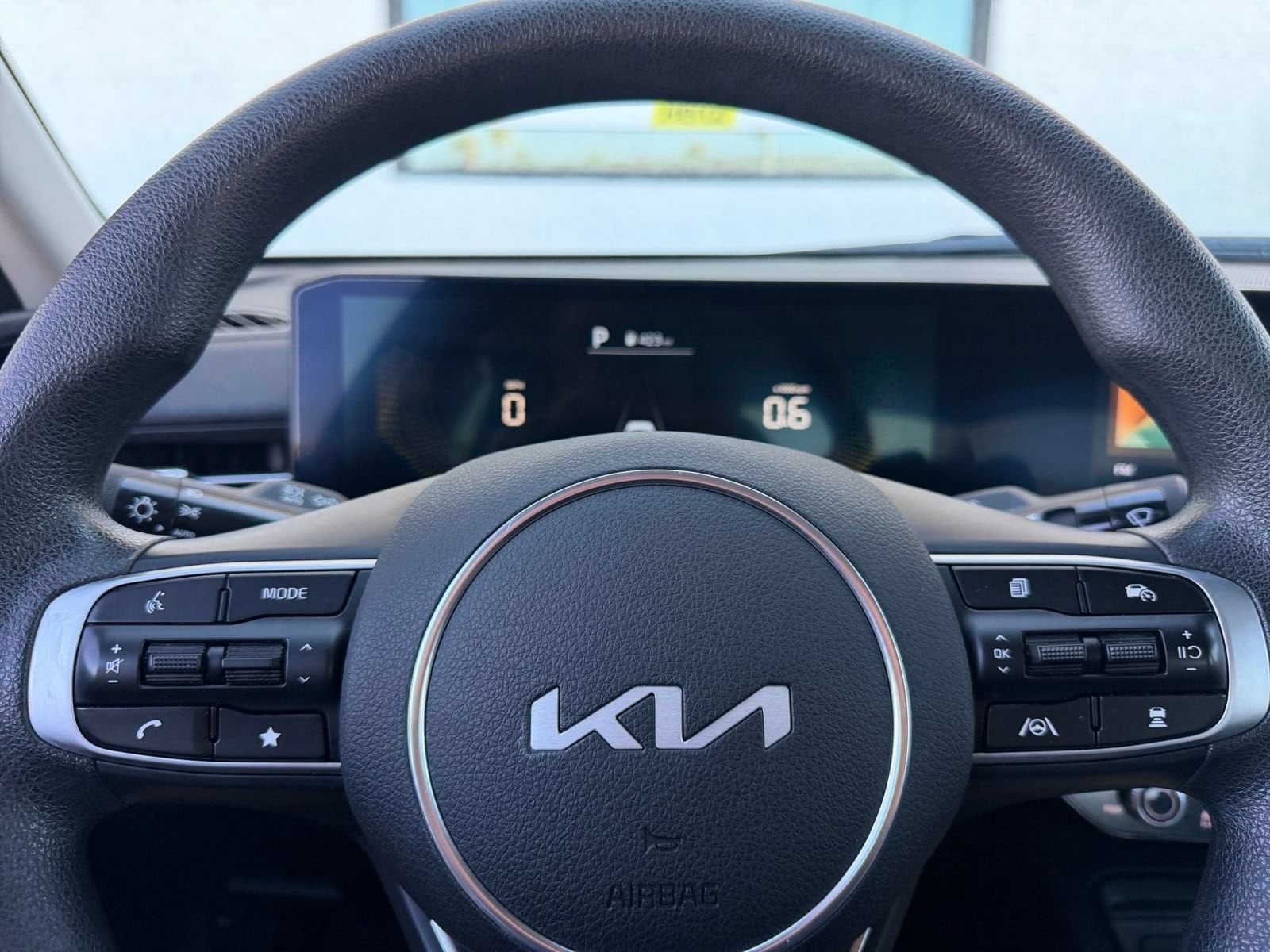 Thumbnail: 2025 Kia K5 - 26