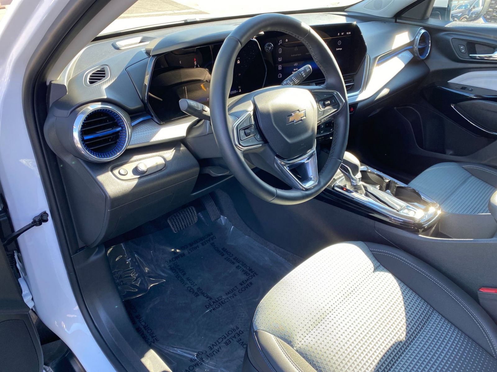 Thumbnail: 2025 Chevrolet Trax - 34