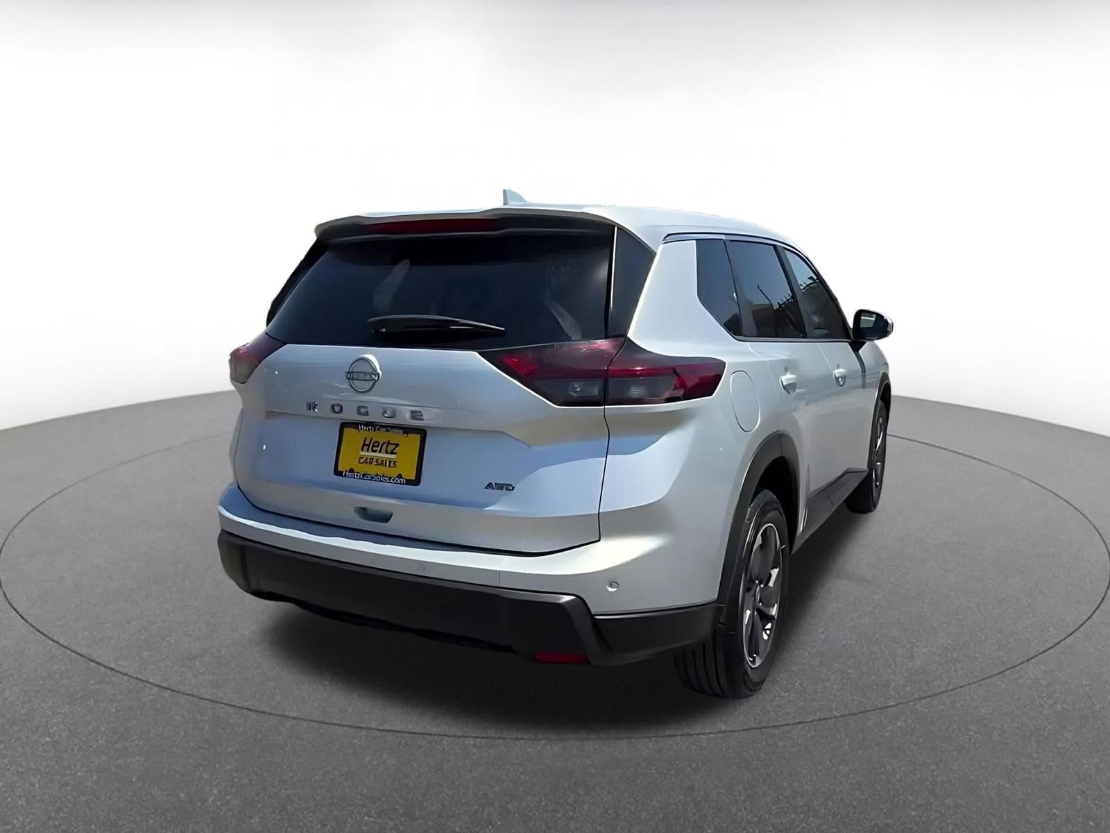 Thumbnail: 2025 Nissan Rogue - 15