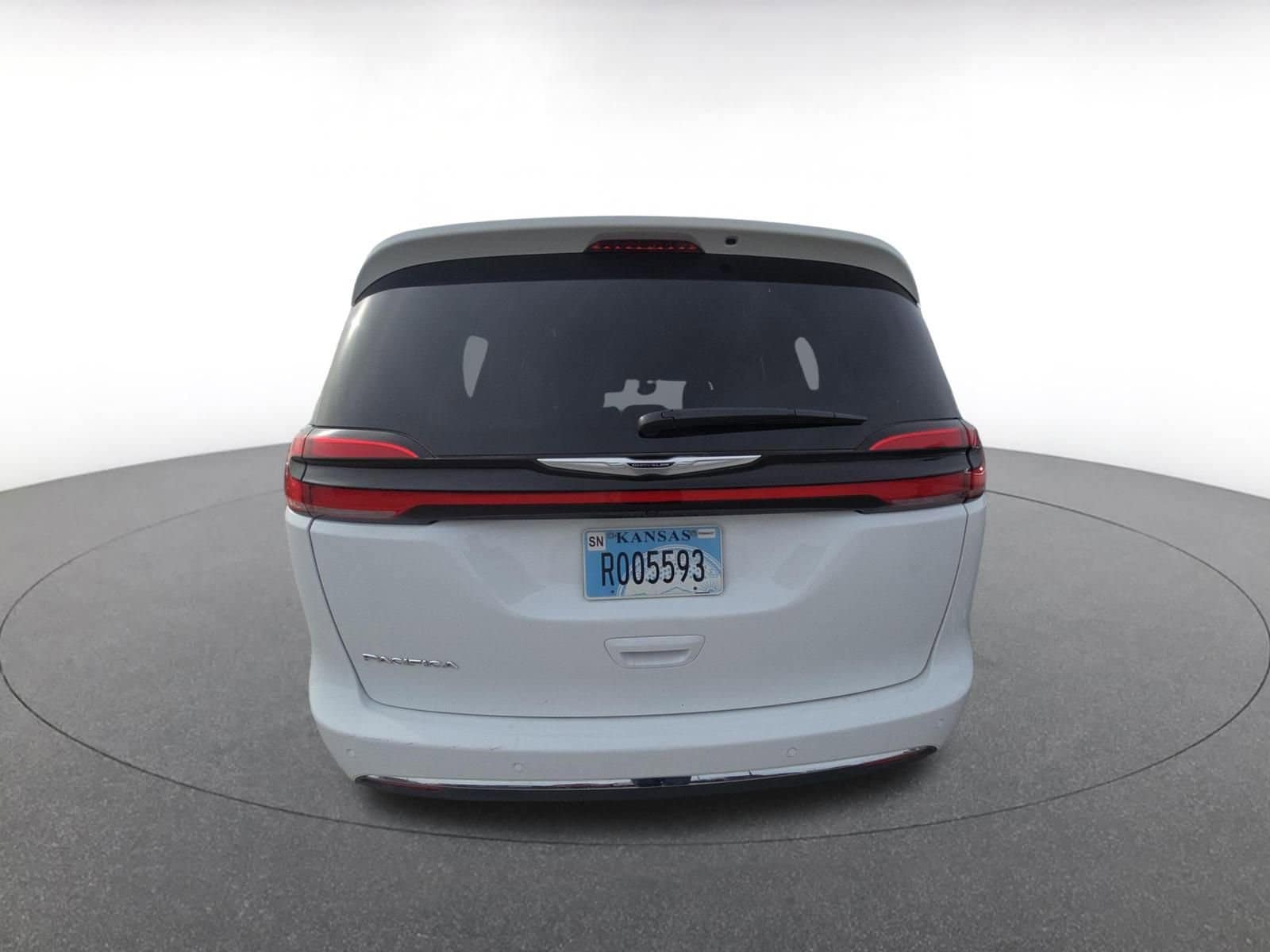 Thumbnail: 2025 Chrysler Pacifica - 8