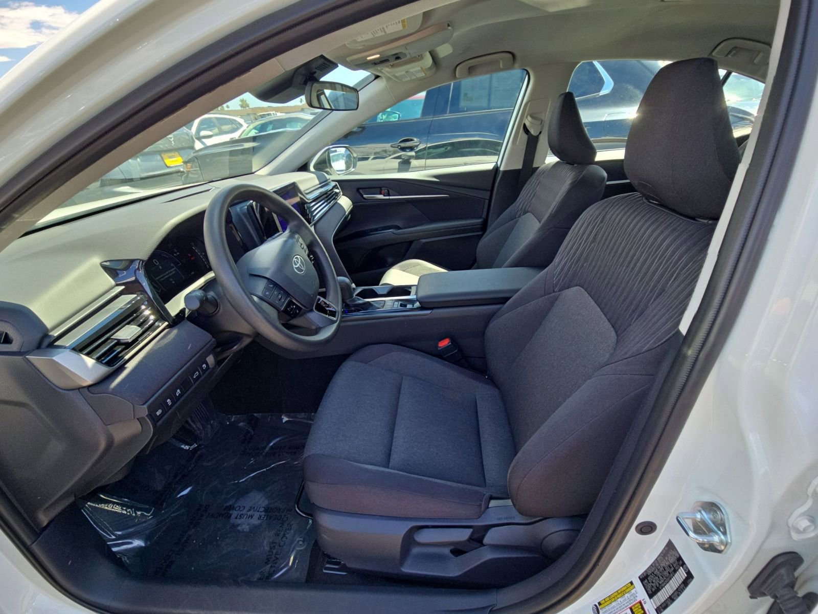 Thumbnail: 2025 Toyota Camry - 31