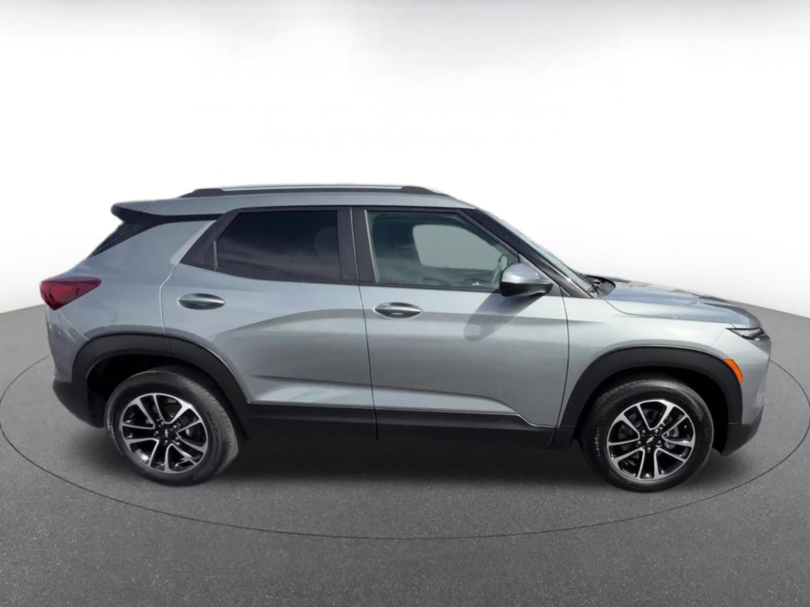 Thumbnail: 2025 Chevrolet TrailBlazer - 15