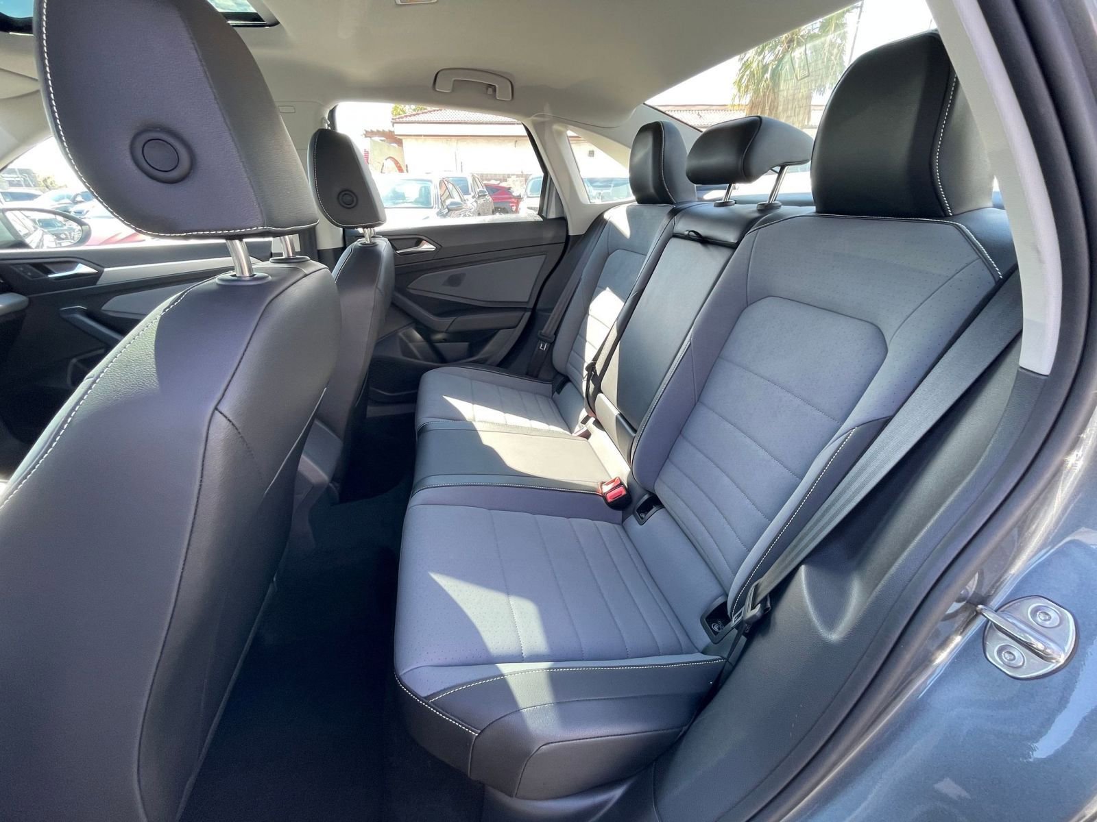 Thumbnail: 2025 Volkswagen Jetta - 25