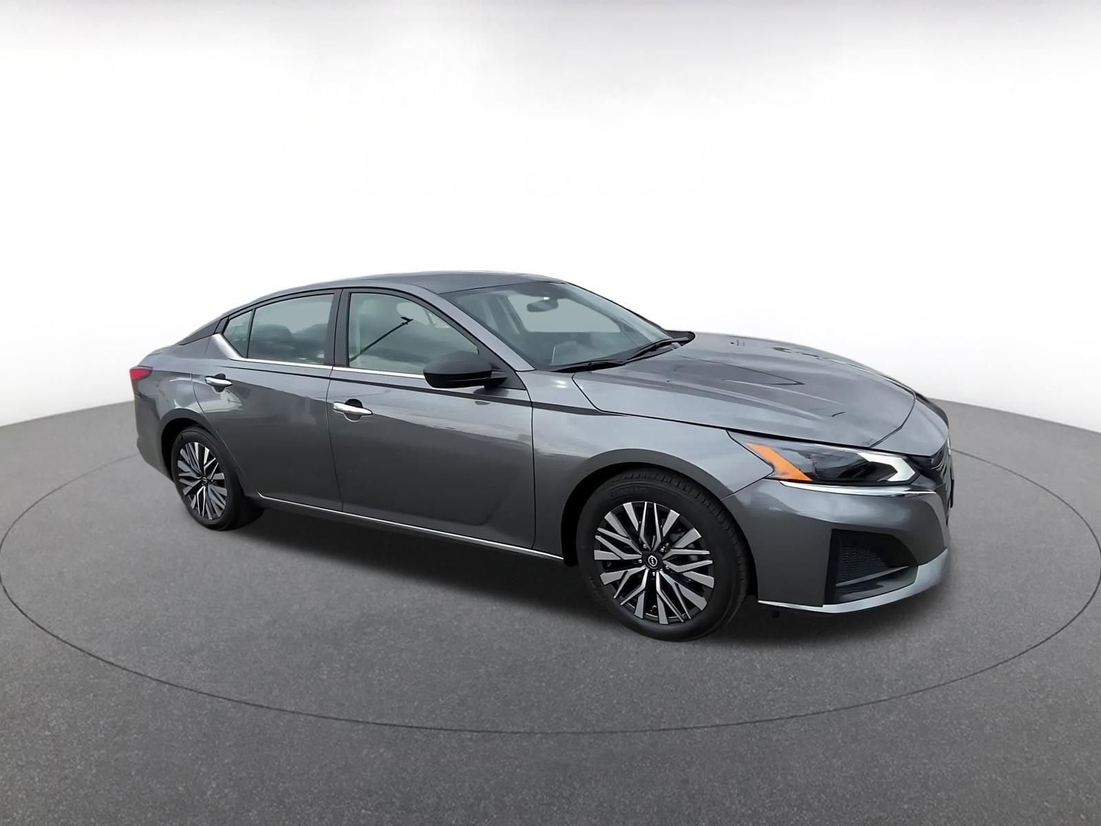 Thumbnail: 2025 Nissan Altima - 2