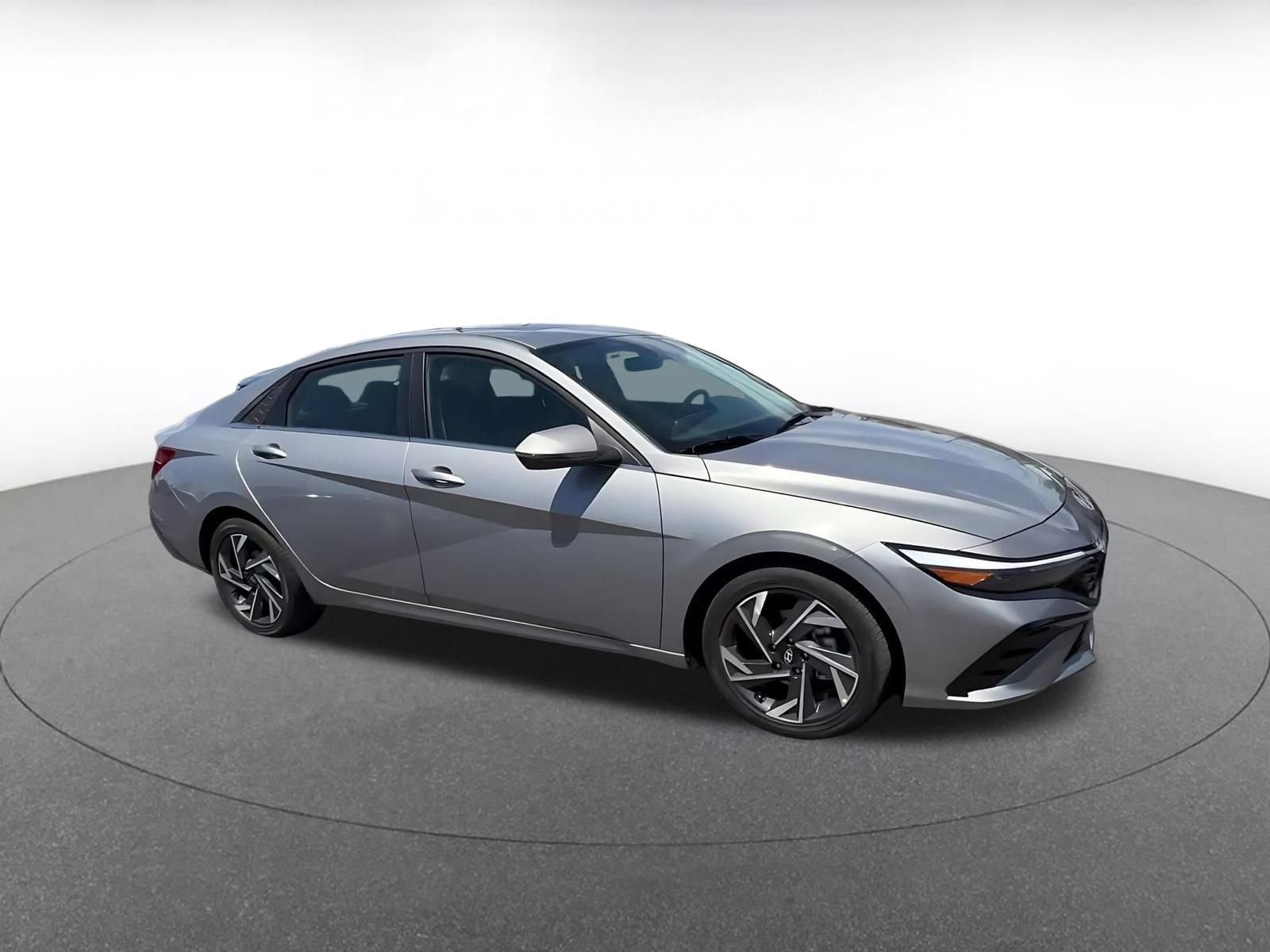 Thumbnail: 2025 Hyundai Elantra - 2