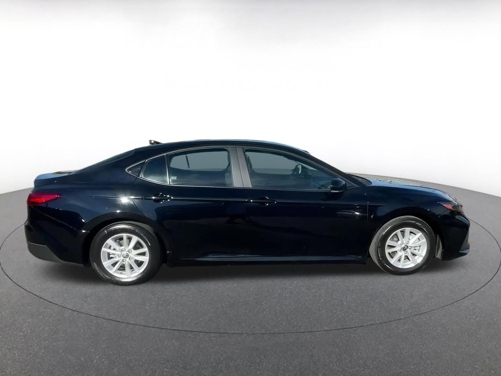 Thumbnail: 2025 Toyota Camry - 16