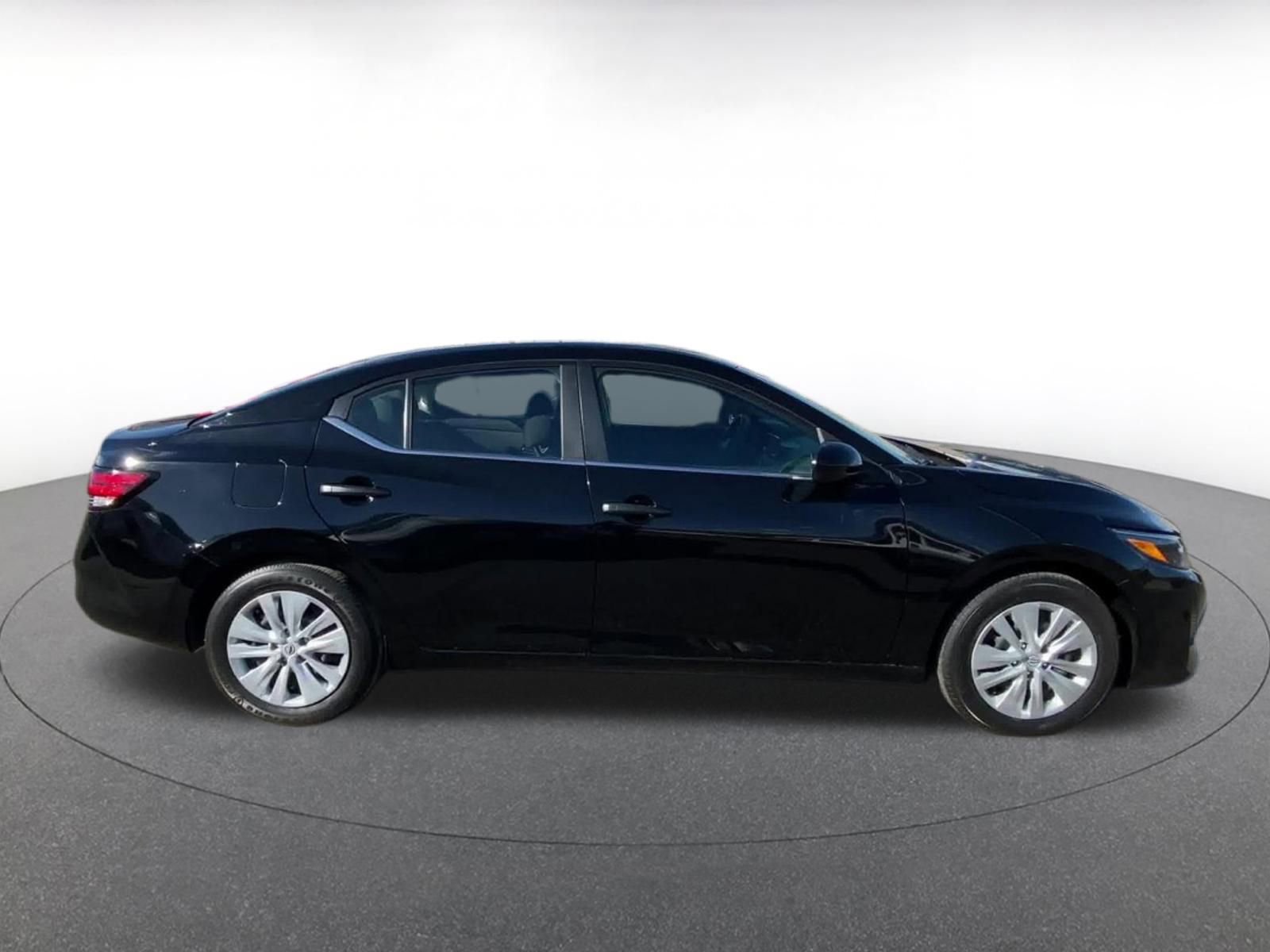 Thumbnail: 2025 Nissan Sentra - 16