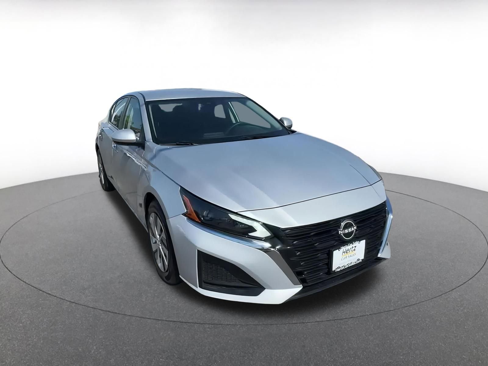Thumbnail: 2023 Nissan Altima - 3