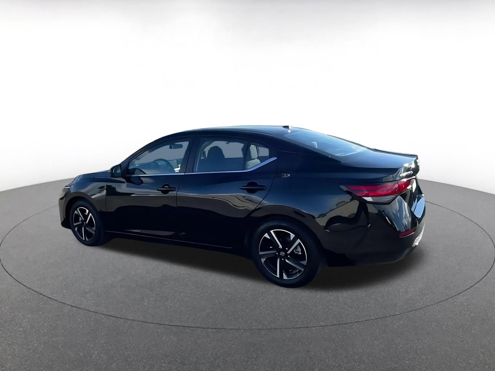 Thumbnail: 2025 Nissan Sentra - 10