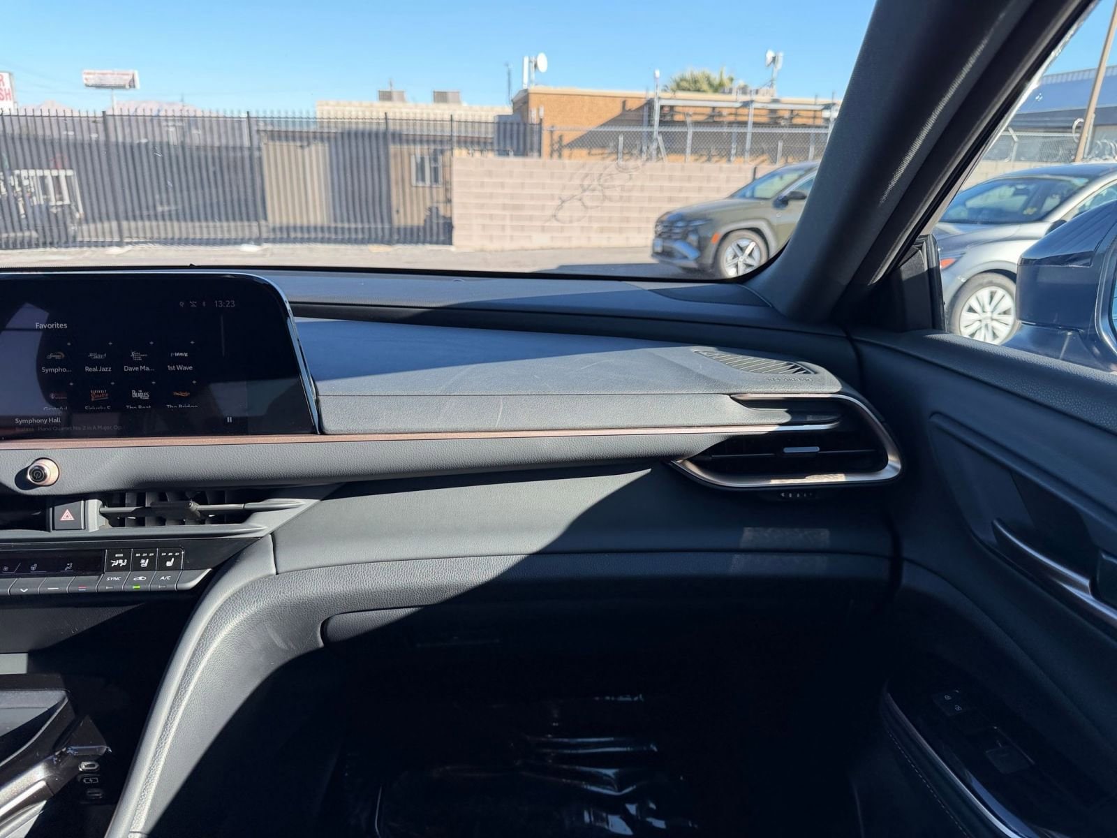 Thumbnail: 2025 Toyota Crown - 33