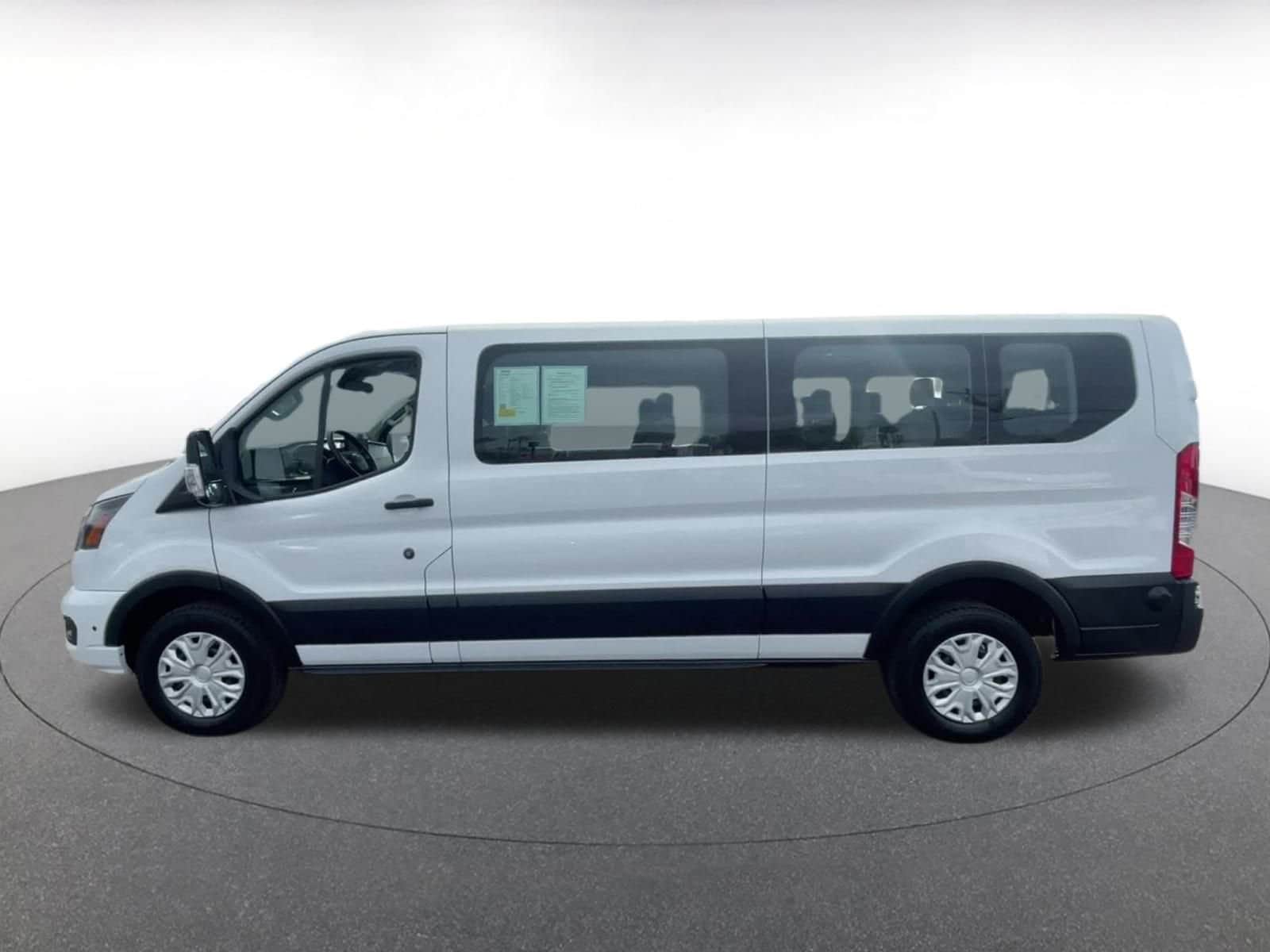 Thumbnail: 2024 Ford Econoline - 9