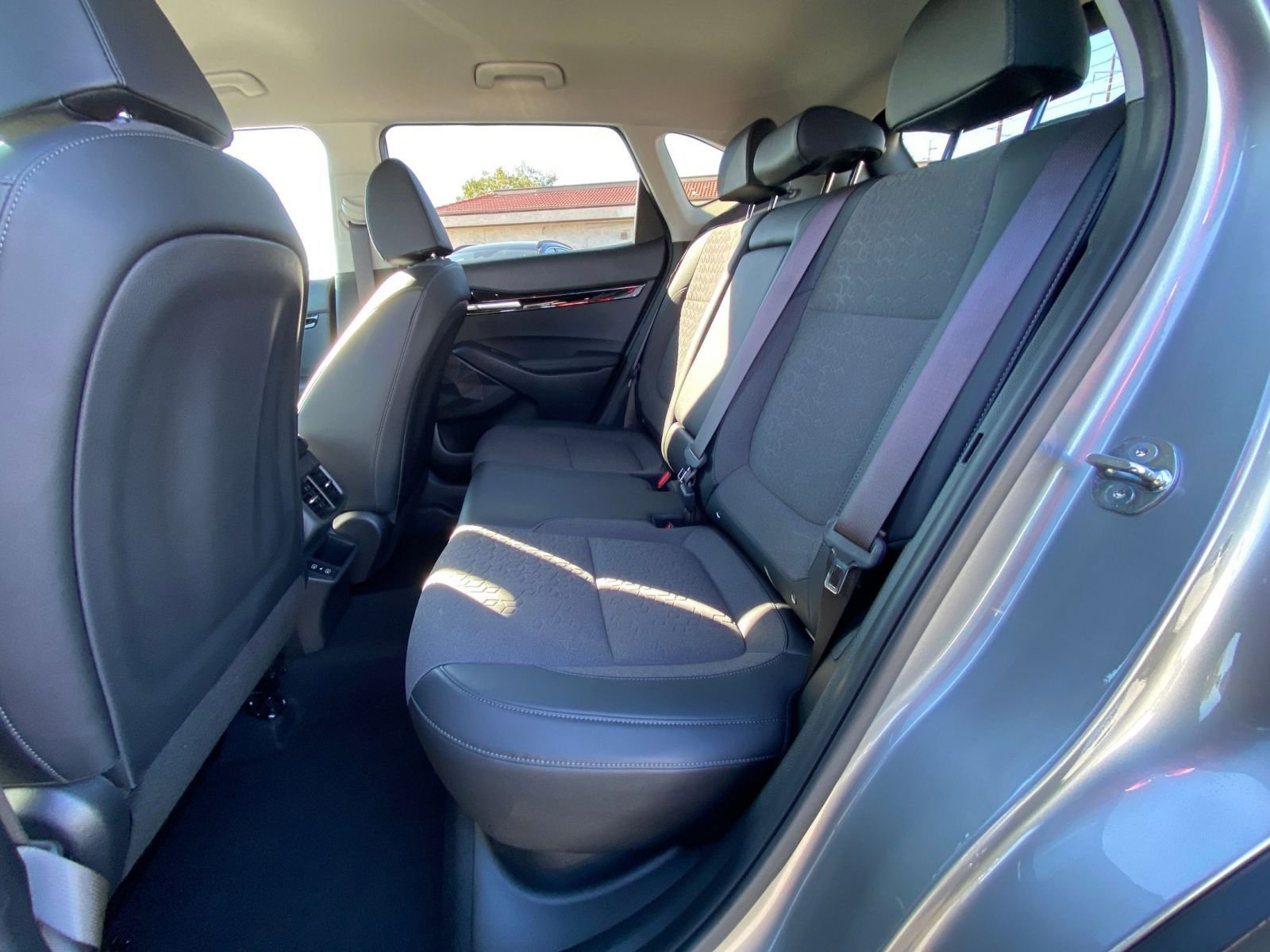 Thumbnail: 2025 Kia Seltos - 25