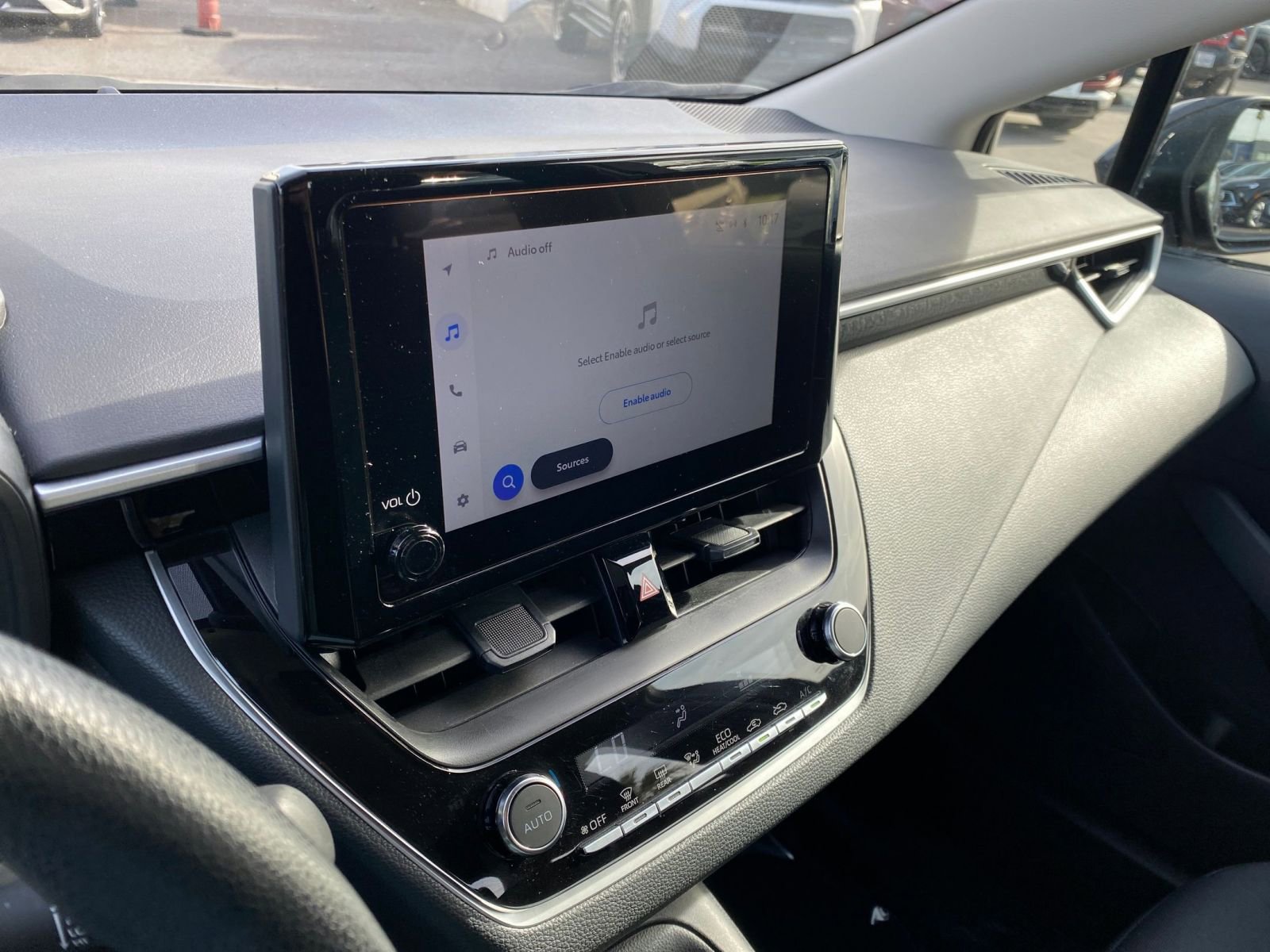 Thumbnail: 2025 Toyota Corolla - 18