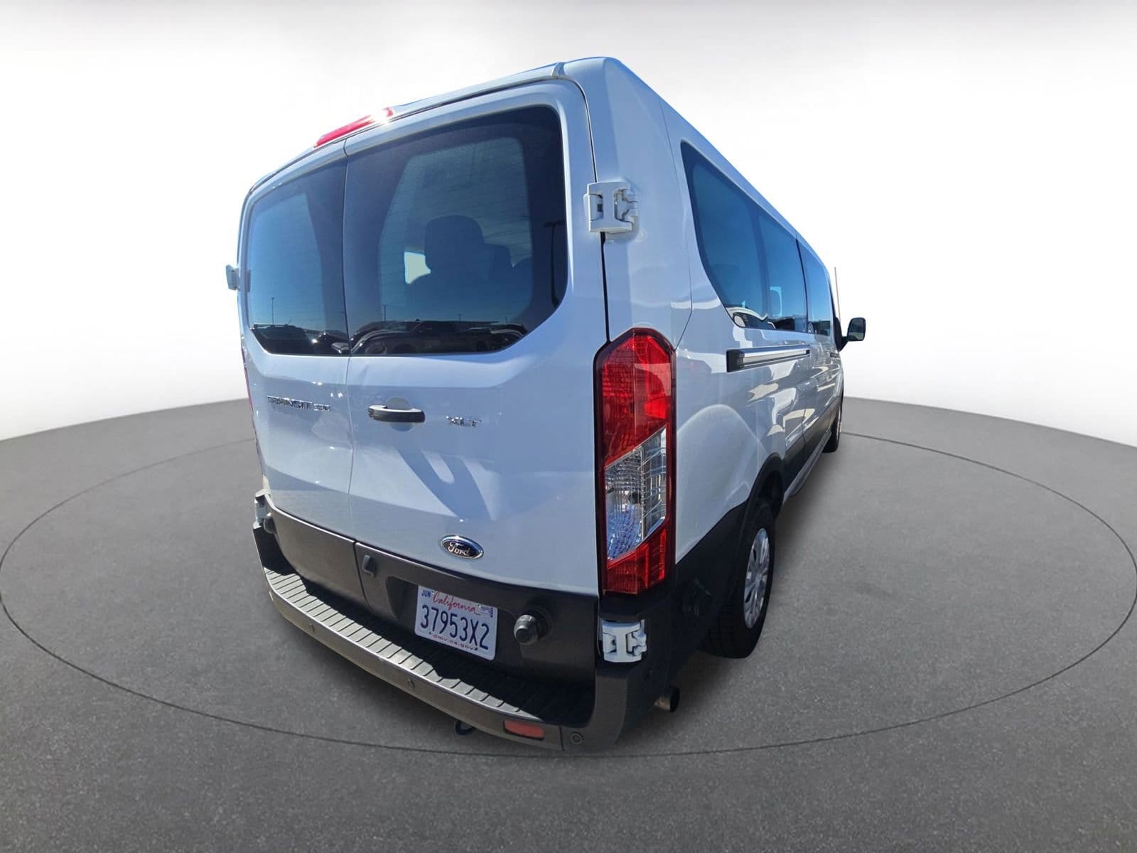 Thumbnail: 2024 Ford Econoline - 9
