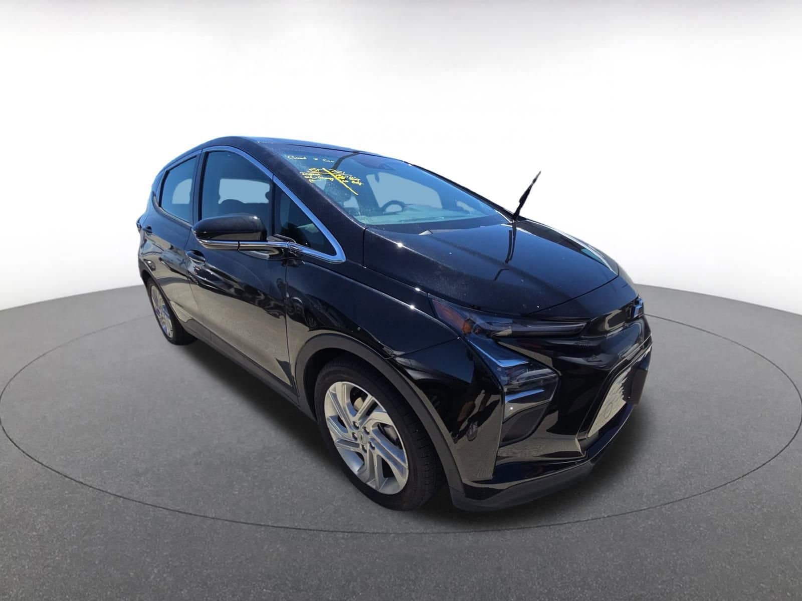 Thumbnail: 2023 Chevrolet Bolt EV - 3