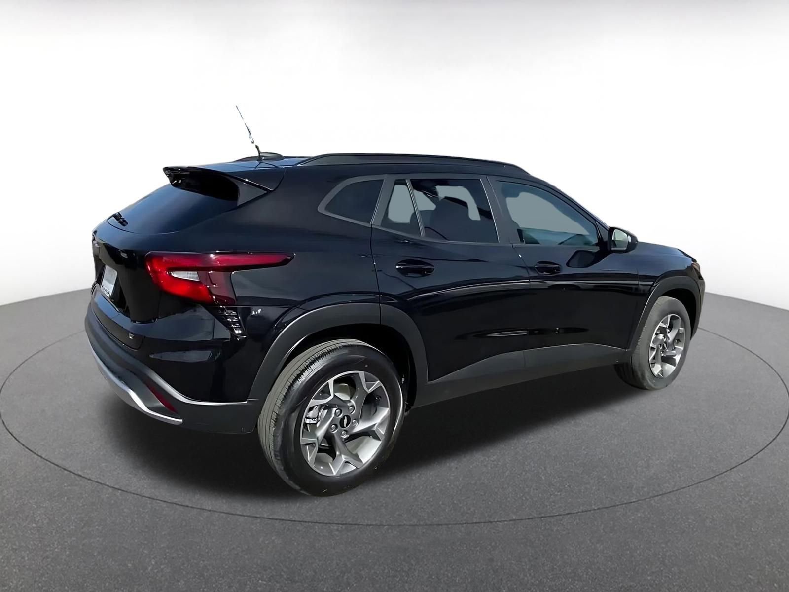 Thumbnail: 2025 Chevrolet Trax - 15