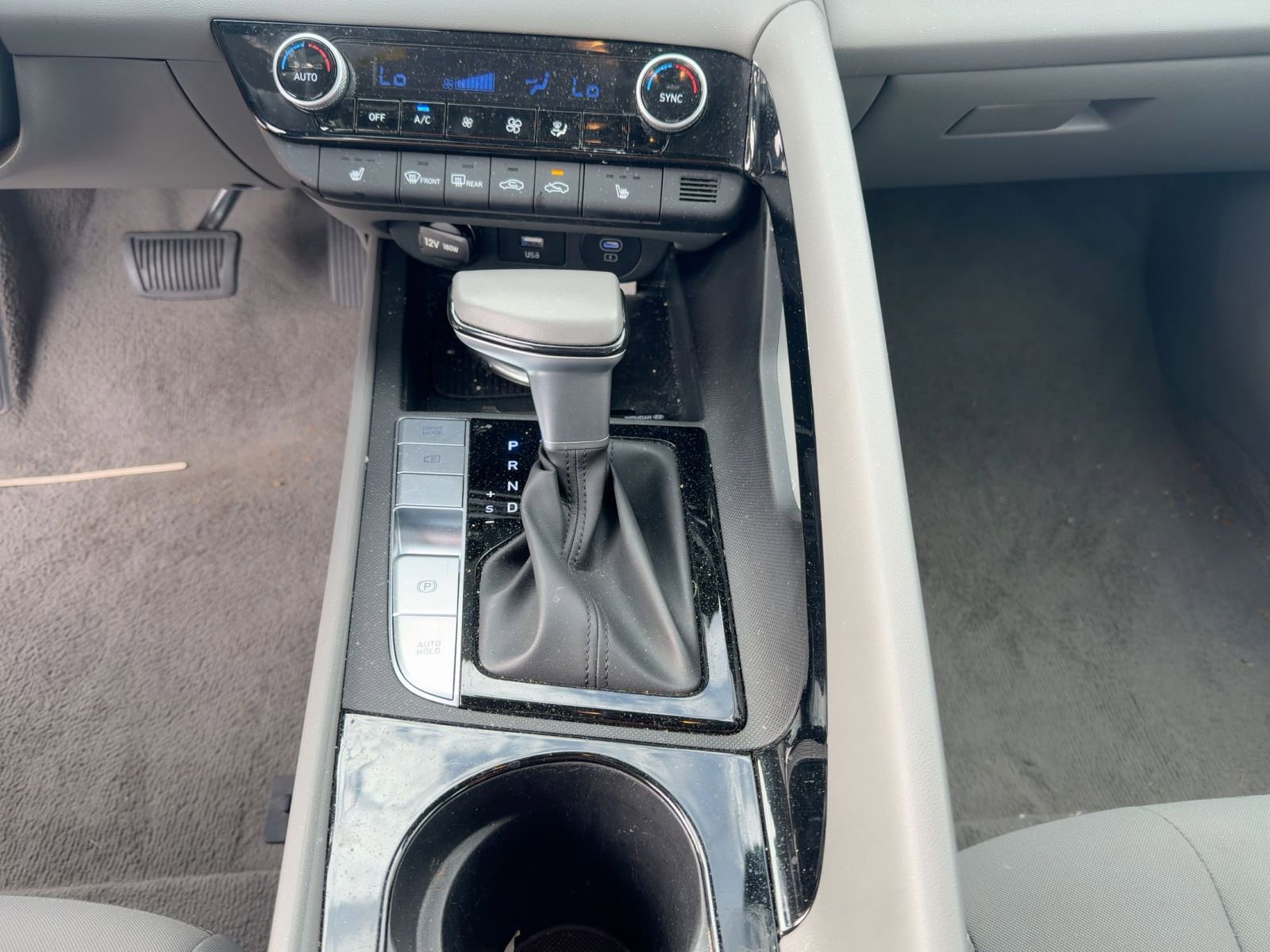 Thumbnail: 2025 Hyundai Elantra - 10