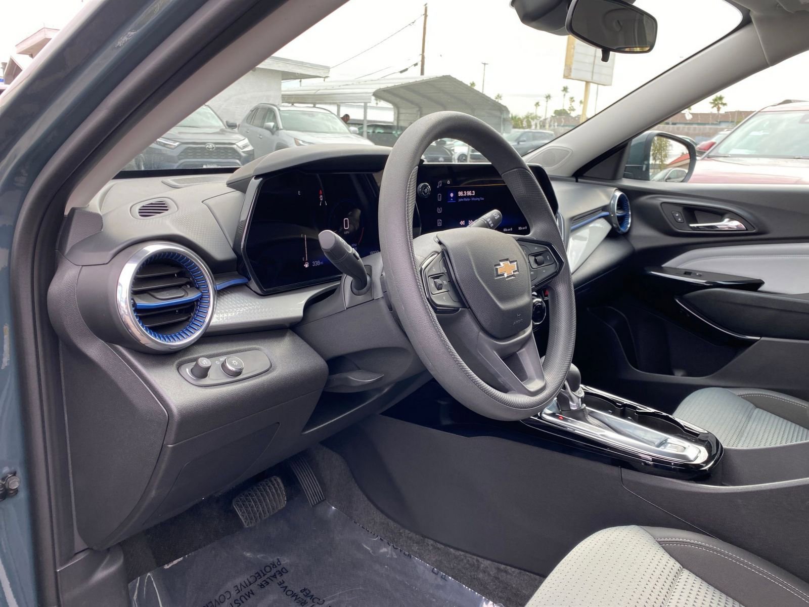 Thumbnail: 2025 Chevrolet Trax - 34