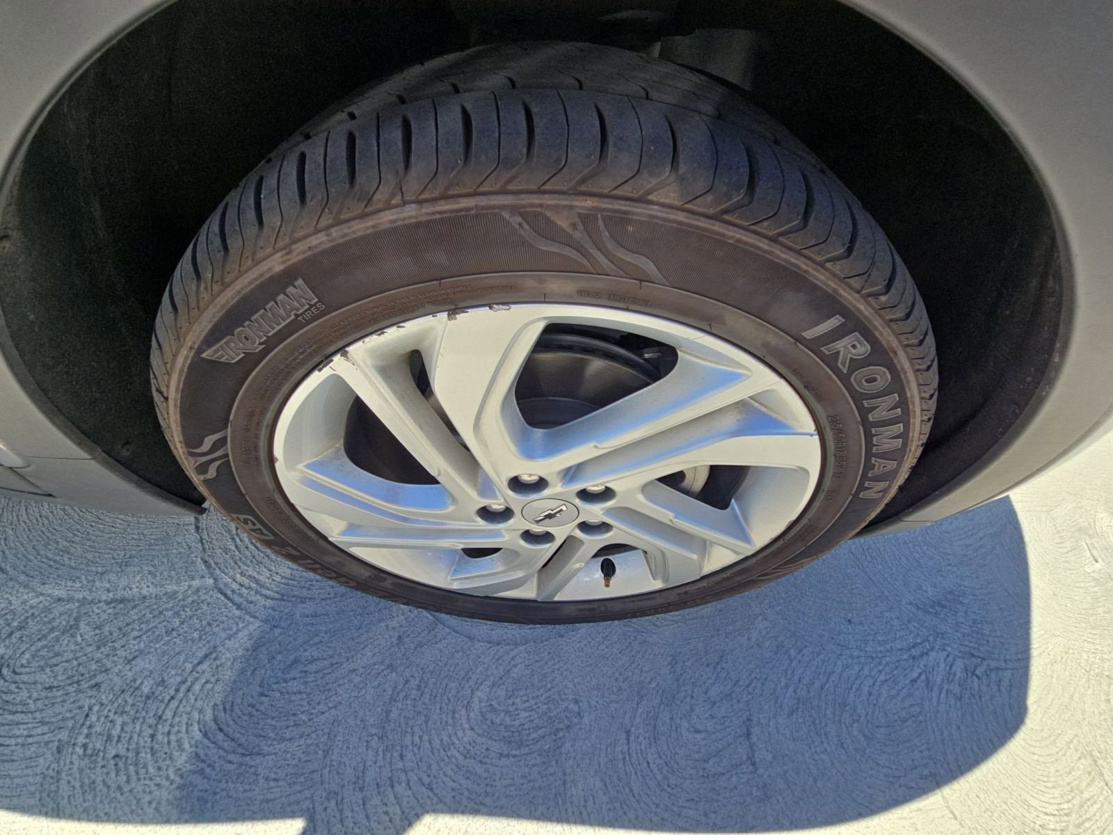 Thumbnail: 2023 Chevrolet Bolt EV - 10