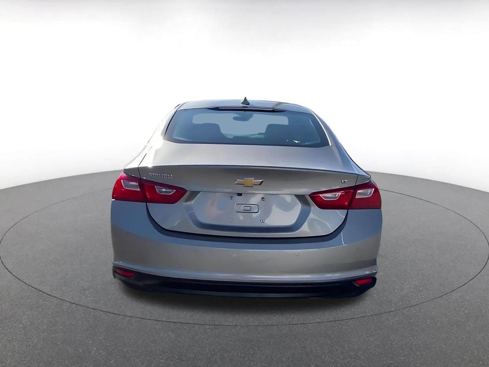 Thumbnail: 2024 Chevrolet Malibu - 12