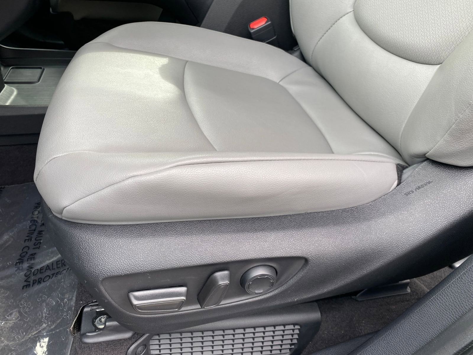 Thumbnail: 2025 Toyota Sienna - 23