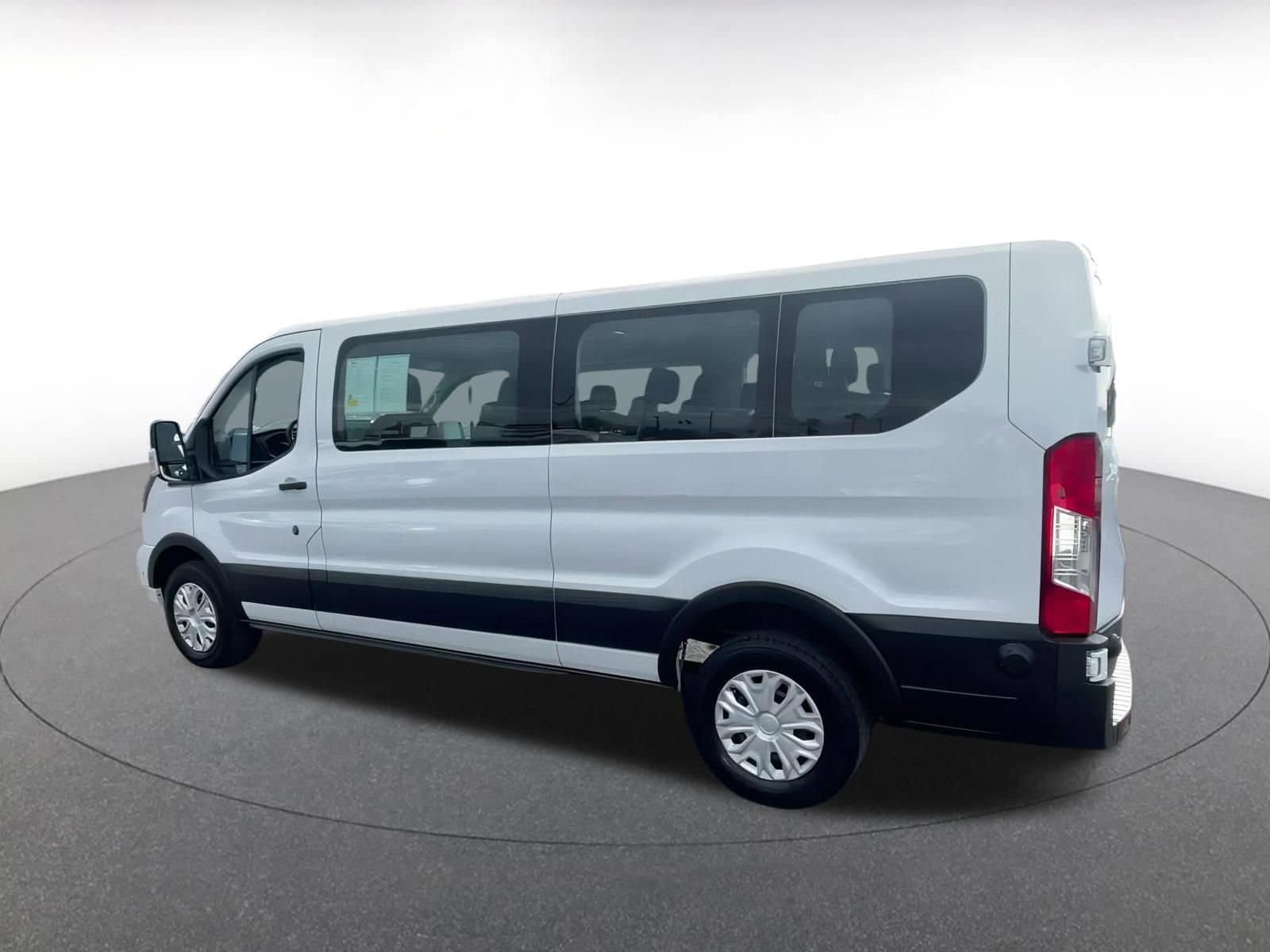 Thumbnail: 2024 Ford Econoline - 10