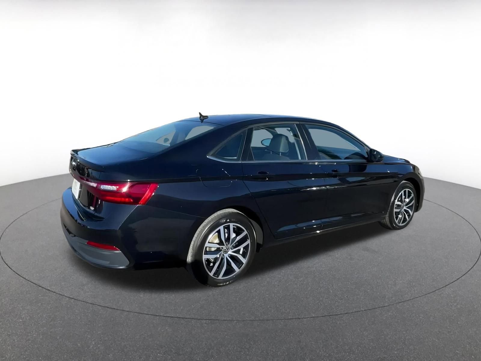 Thumbnail: 2025 Volkswagen Jetta - 15