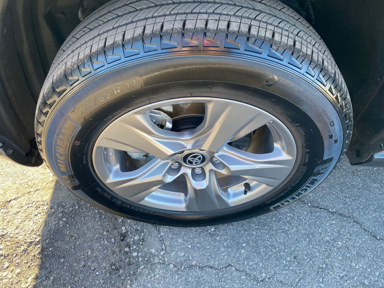 Thumbnail: 2025 Toyota RAV4 - 30