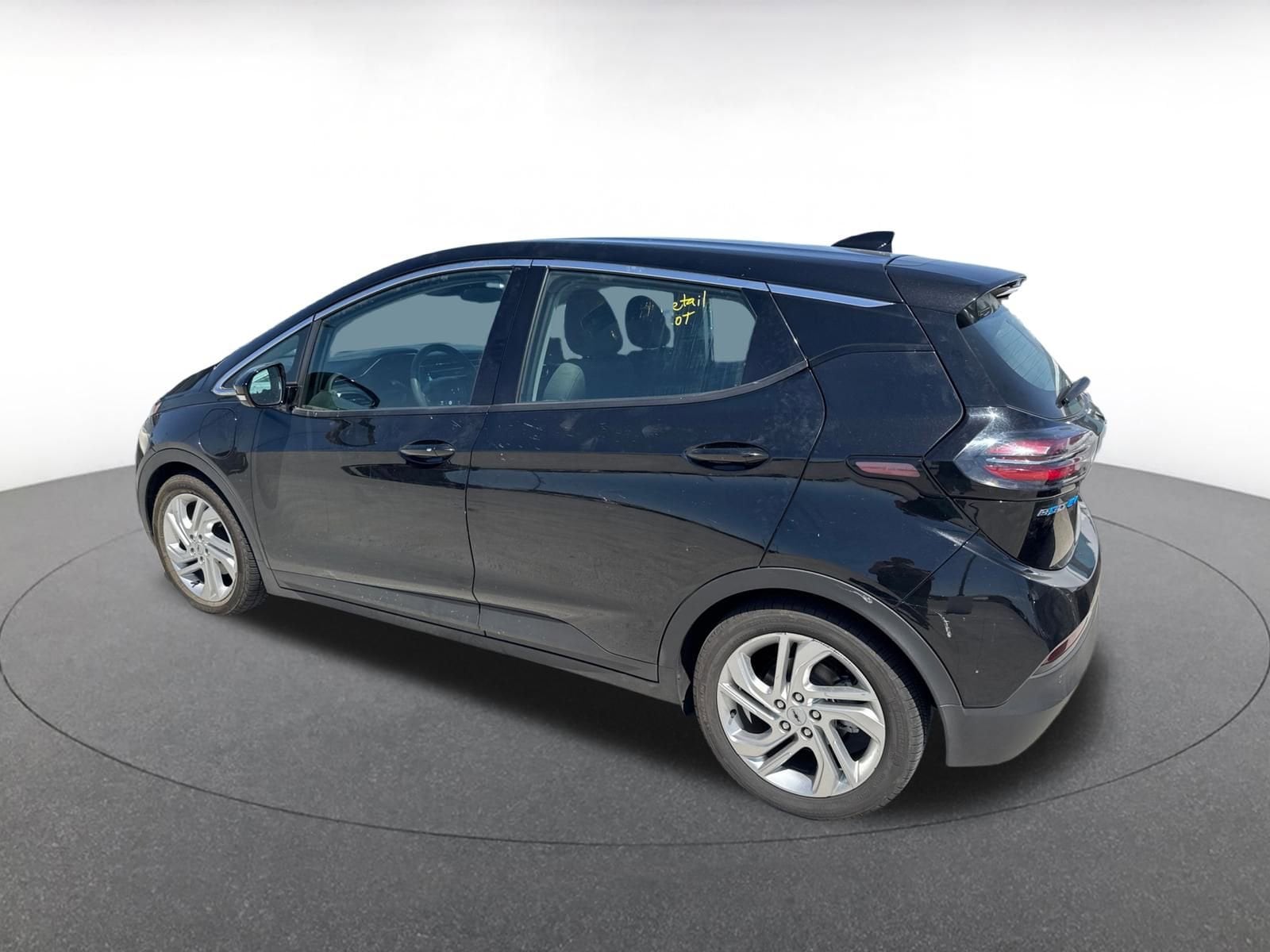 Thumbnail: 2023 Chevrolet Bolt EV - 4