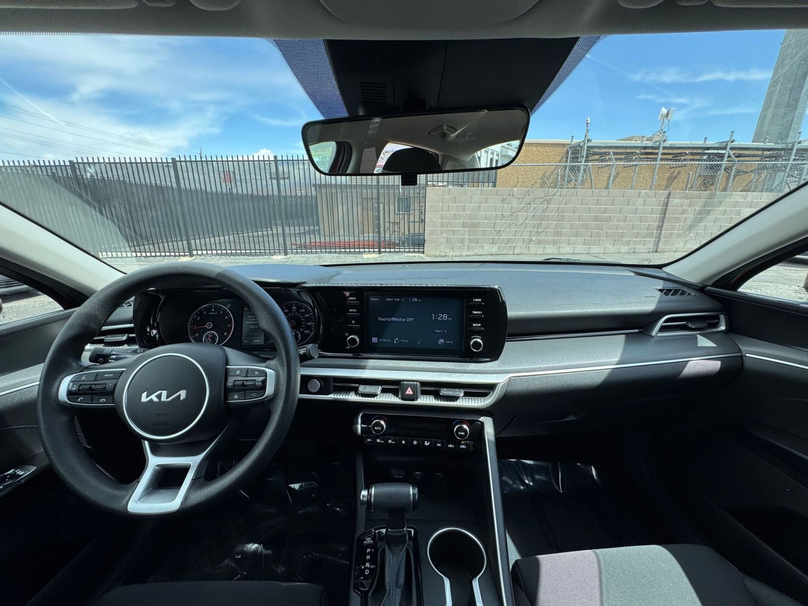 2023 Kia K5 LXS 27