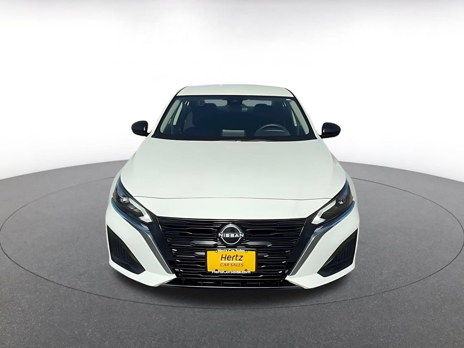 Thumbnail: 2025 Nissan Altima - 4