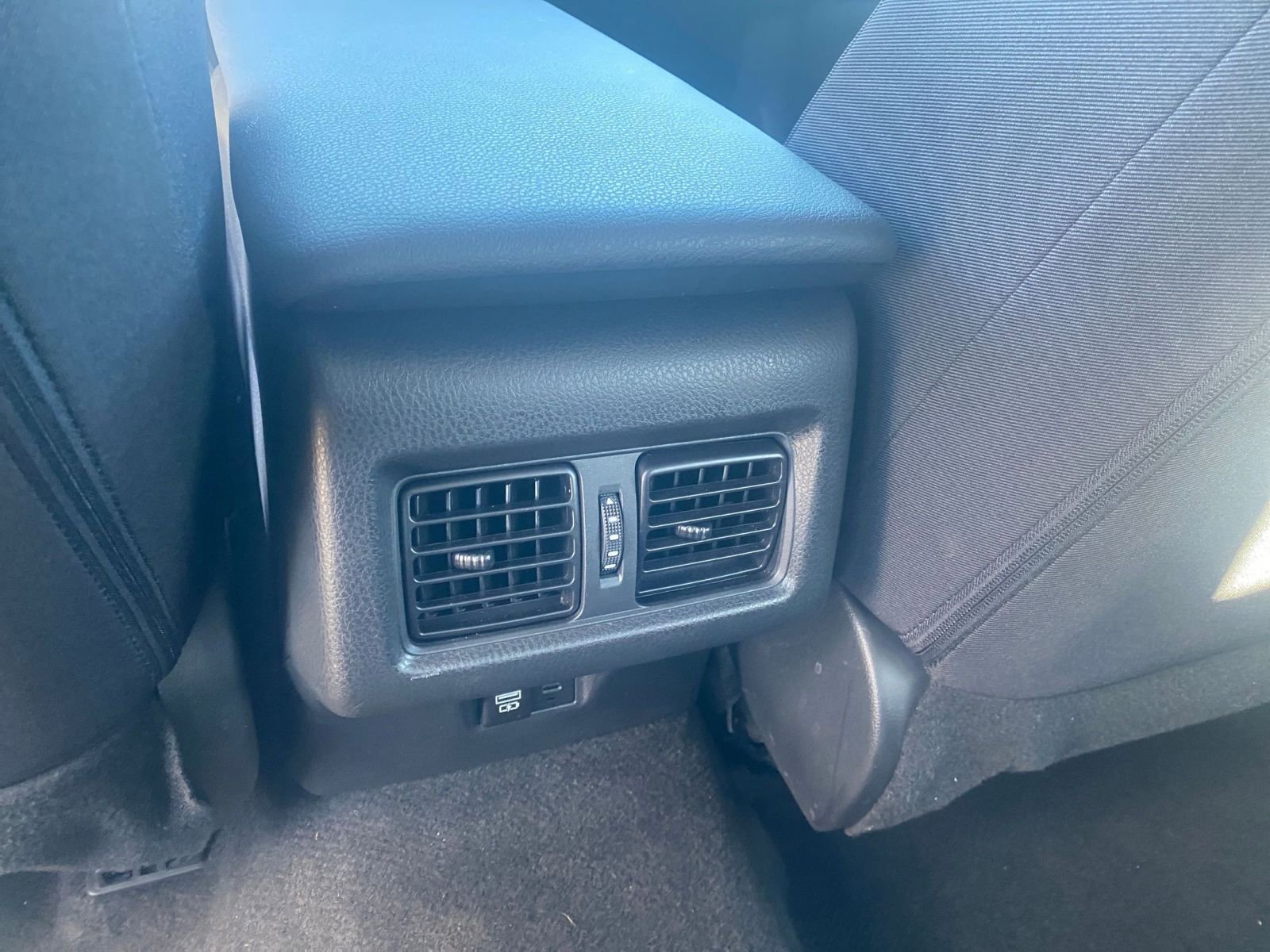 Thumbnail: 2025 Toyota Camry - 24