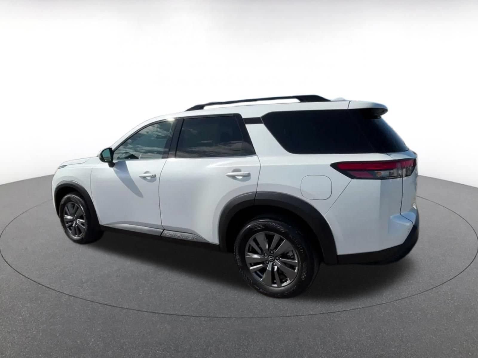 Thumbnail: 2025 Nissan Pathfinder - 9