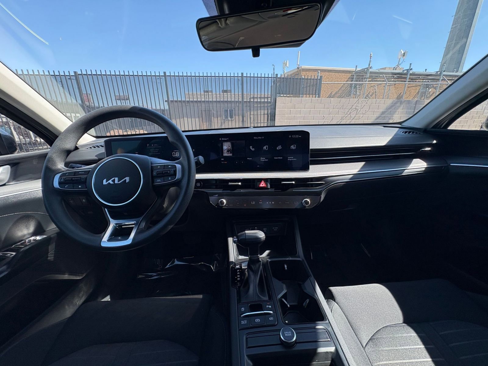 Thumbnail: 2025 Kia K5 - 32