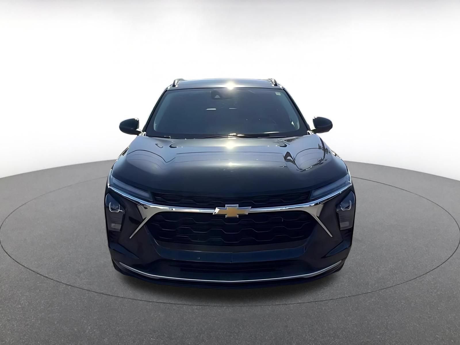 Thumbnail: 2025 Chevrolet Trax - 4